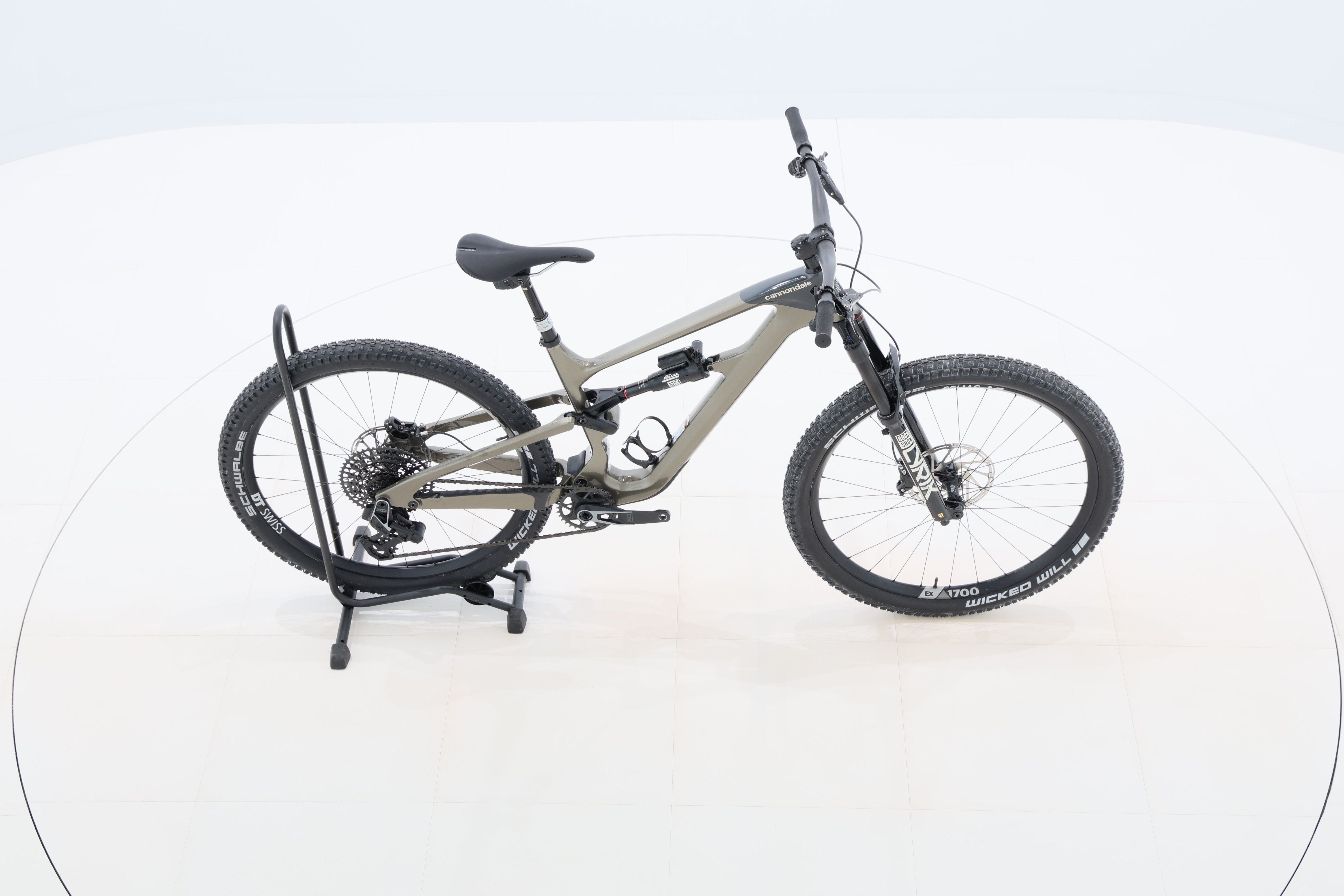 16b9b5d2-89e9-4c72-a3ac-2a67efe3e111