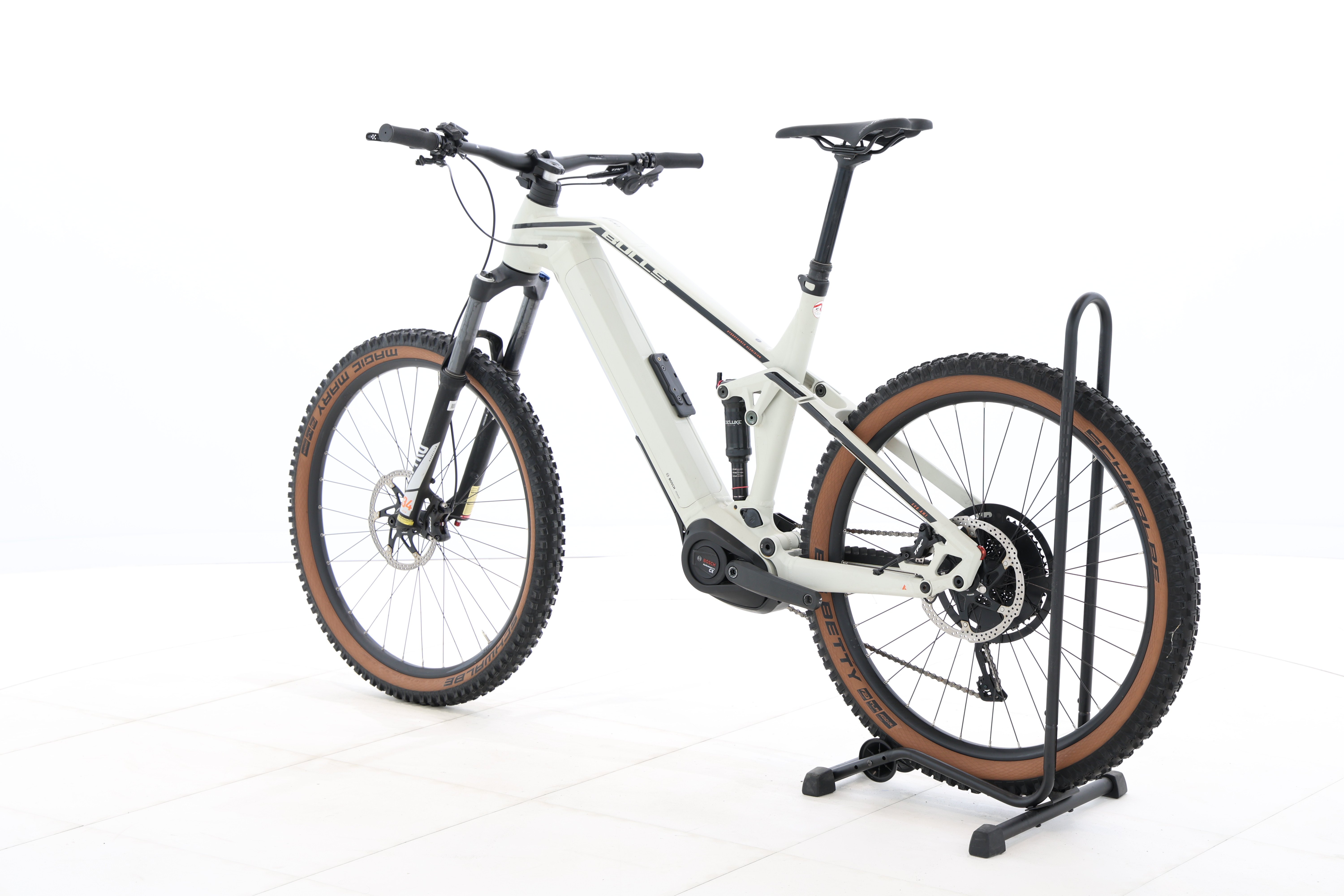 9a8f924b-c6b6-4a61-b3c3-231784256e3a