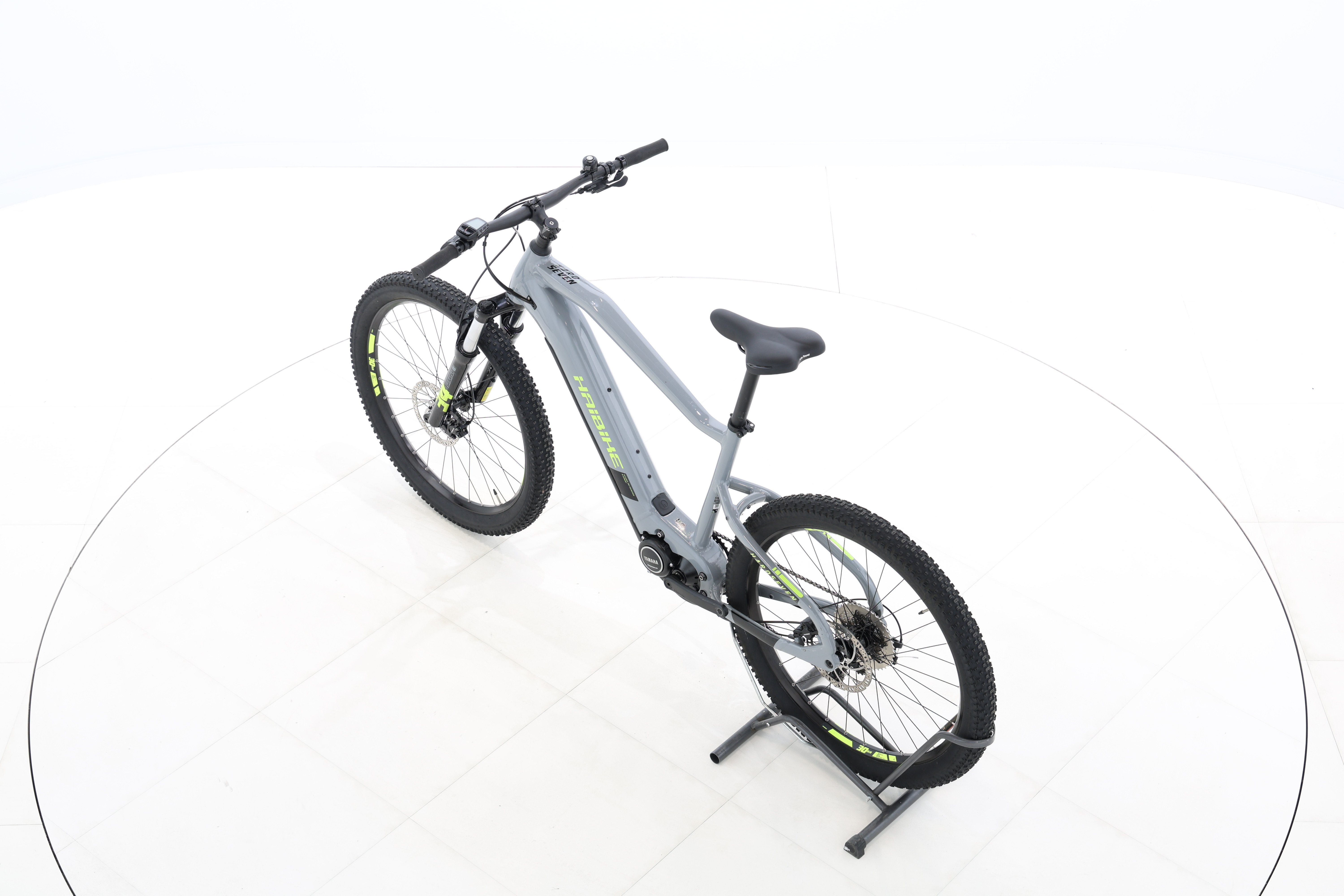 c6910807-03bf-444f-9860-993914404c9f