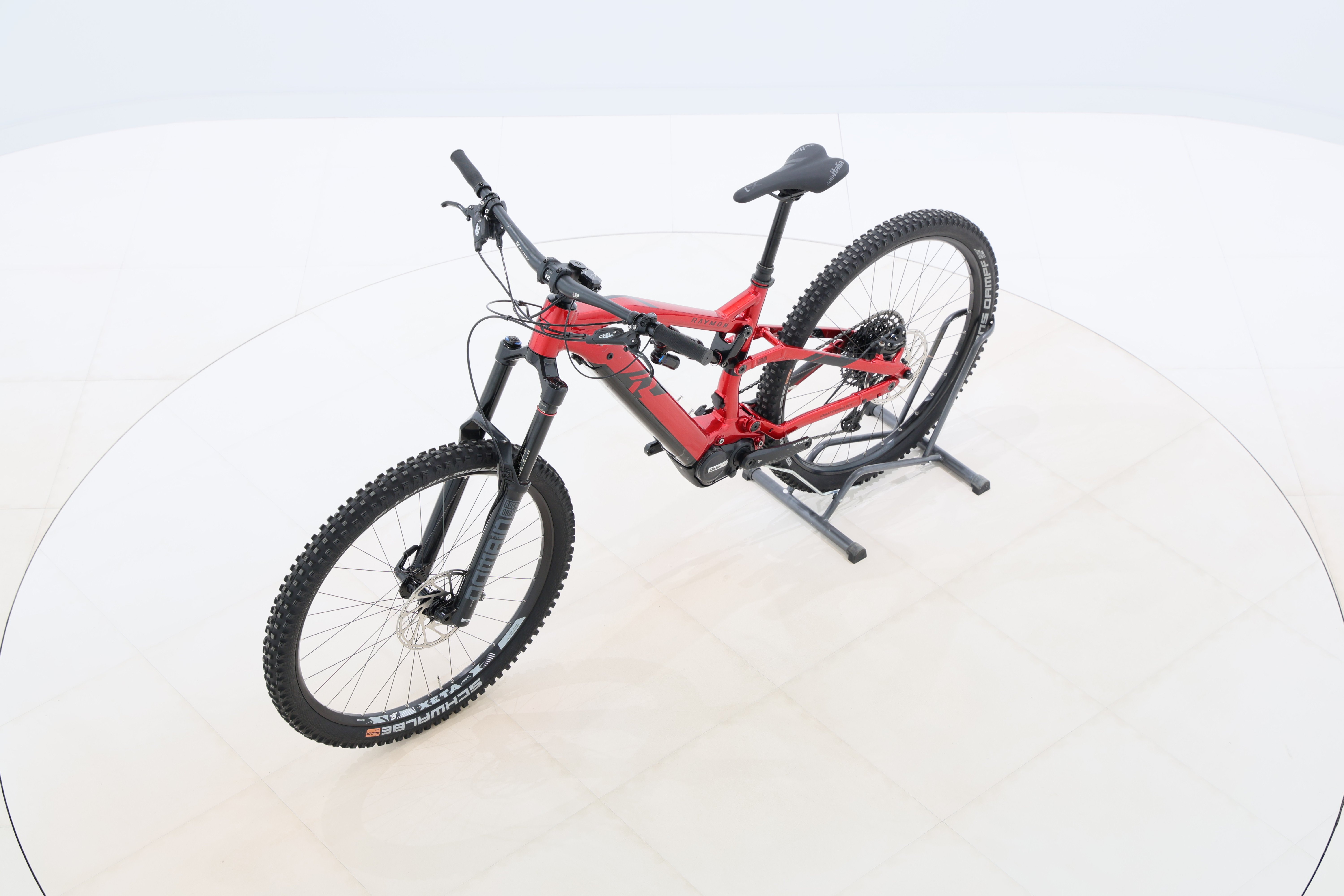 ce3f163a-49b7-4ded-83e6-8a8f08198e2c