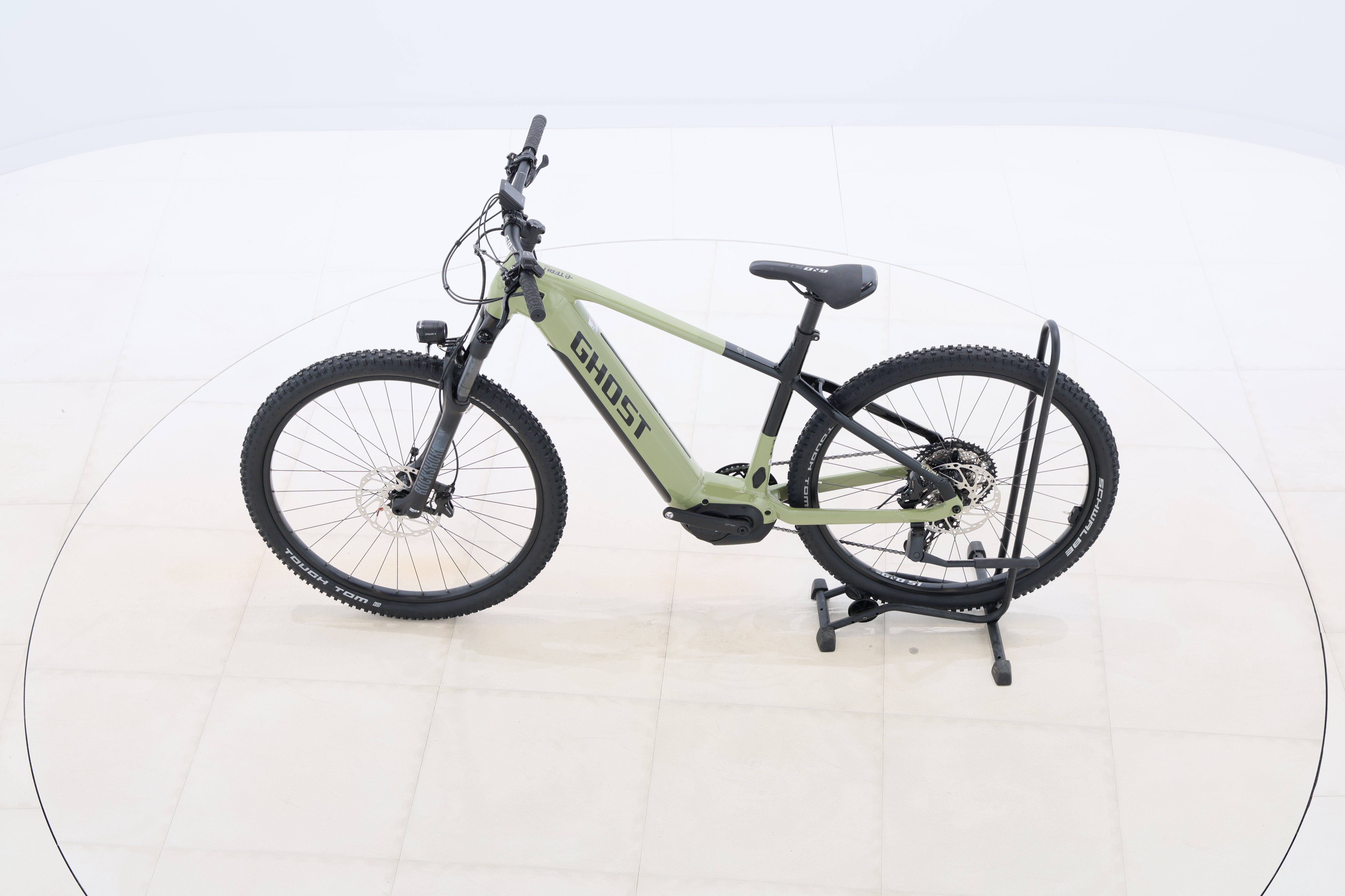 16b173e2-f417-4c04-9d2f-b870adcfe3a3