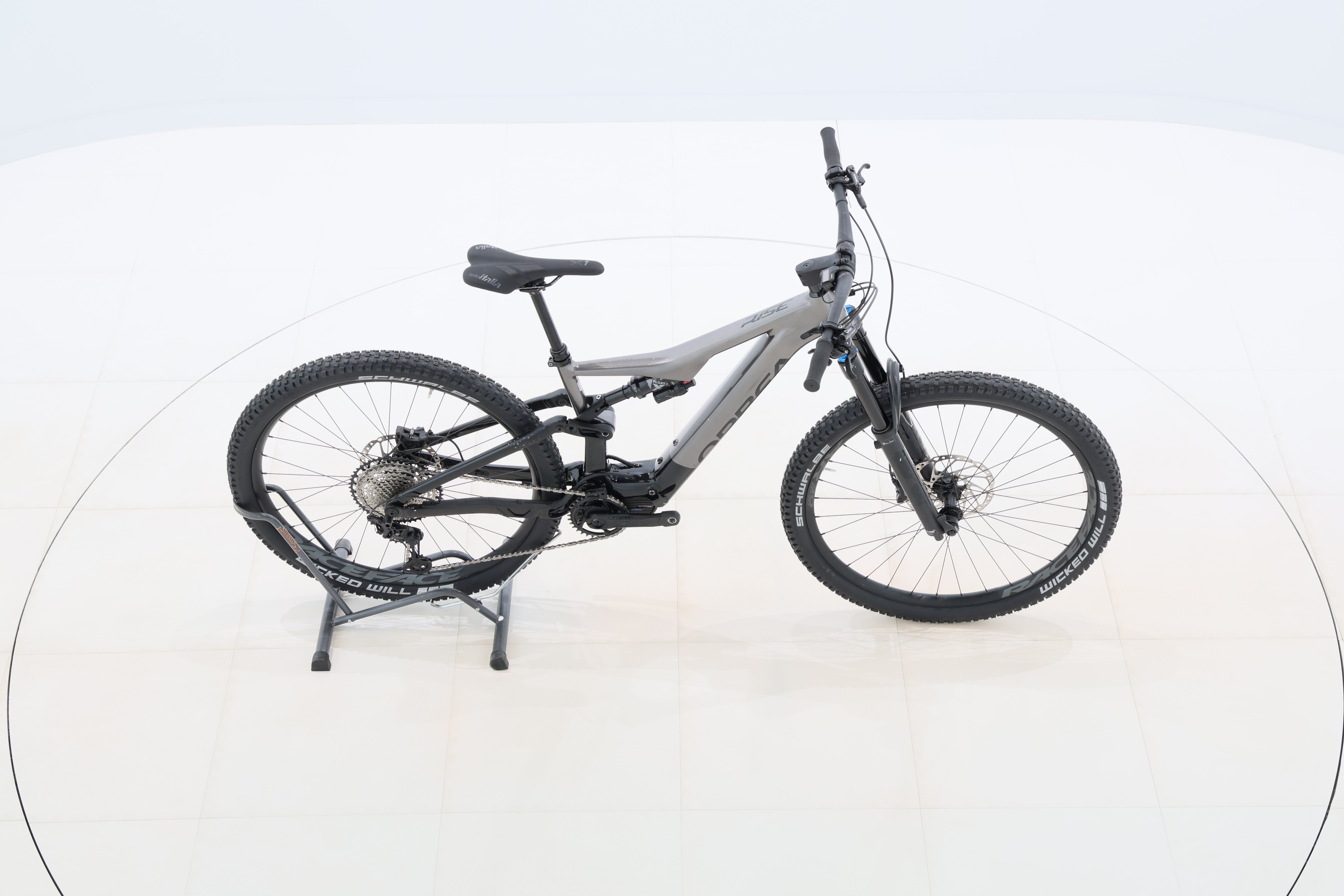 fba16480-3d38-414b-9276-f00ef42e14b6