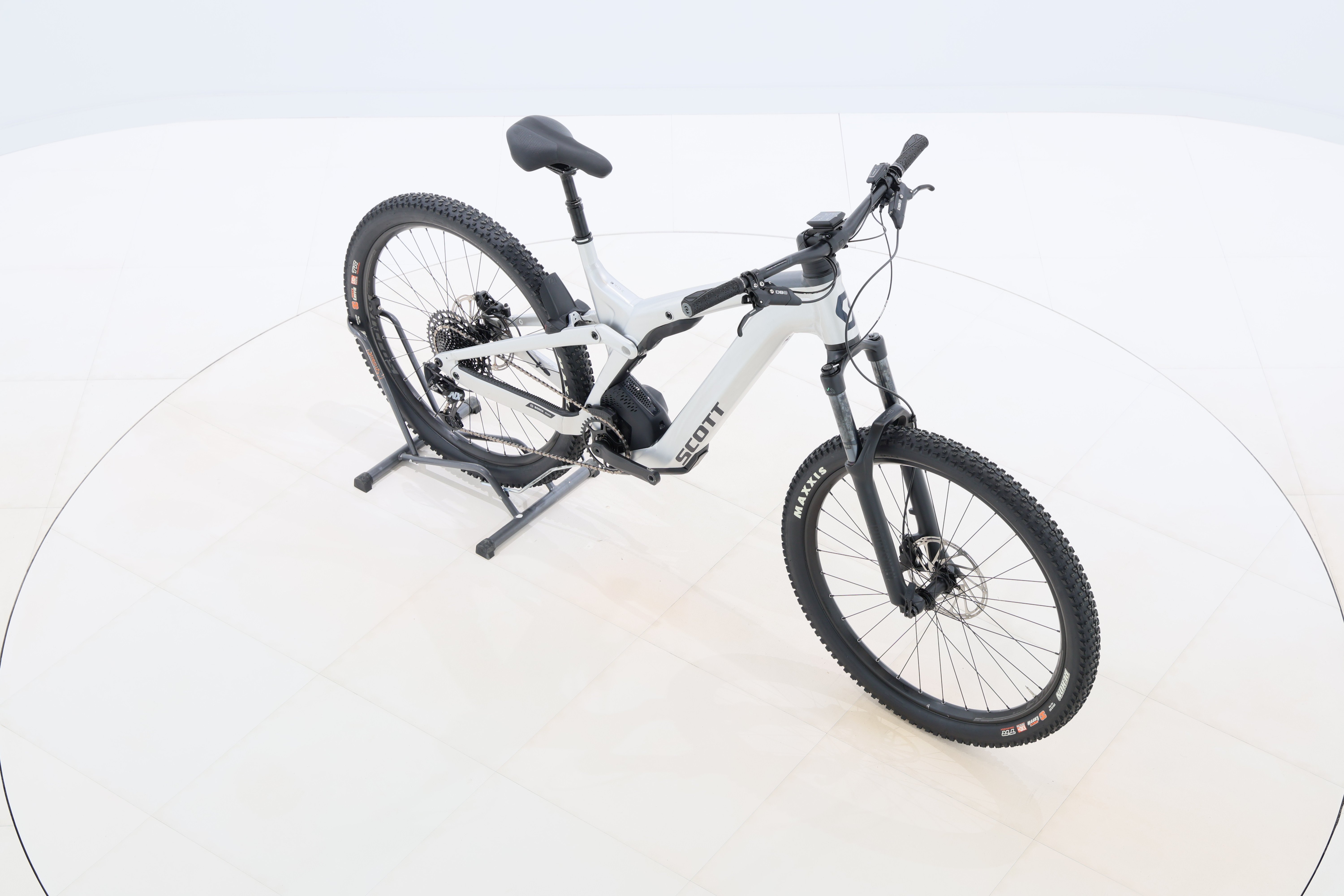 e2fb46ec-f9bf-4e79-9d75-ec4aacf7a6fc