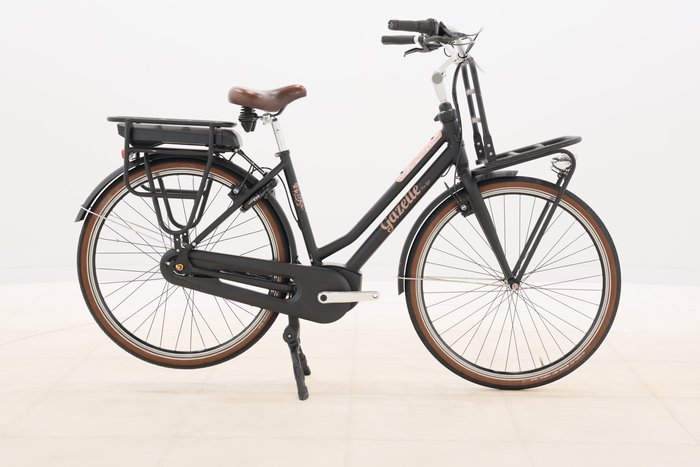 Gazelle MISS GRACE C7+ HMB 500 2023