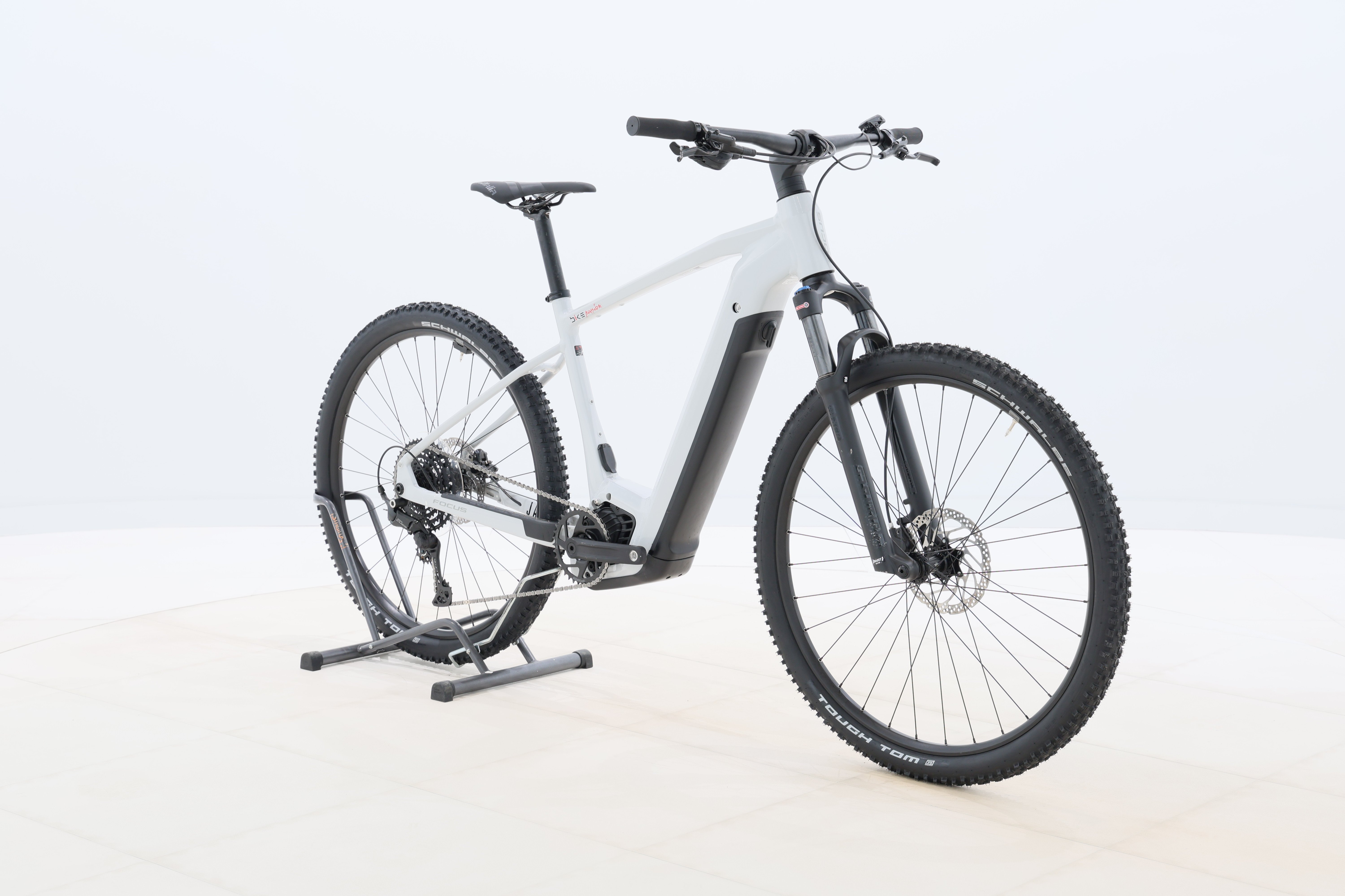 6e85ecb3-c41b-4355-8e1b-ca21924a5bb6