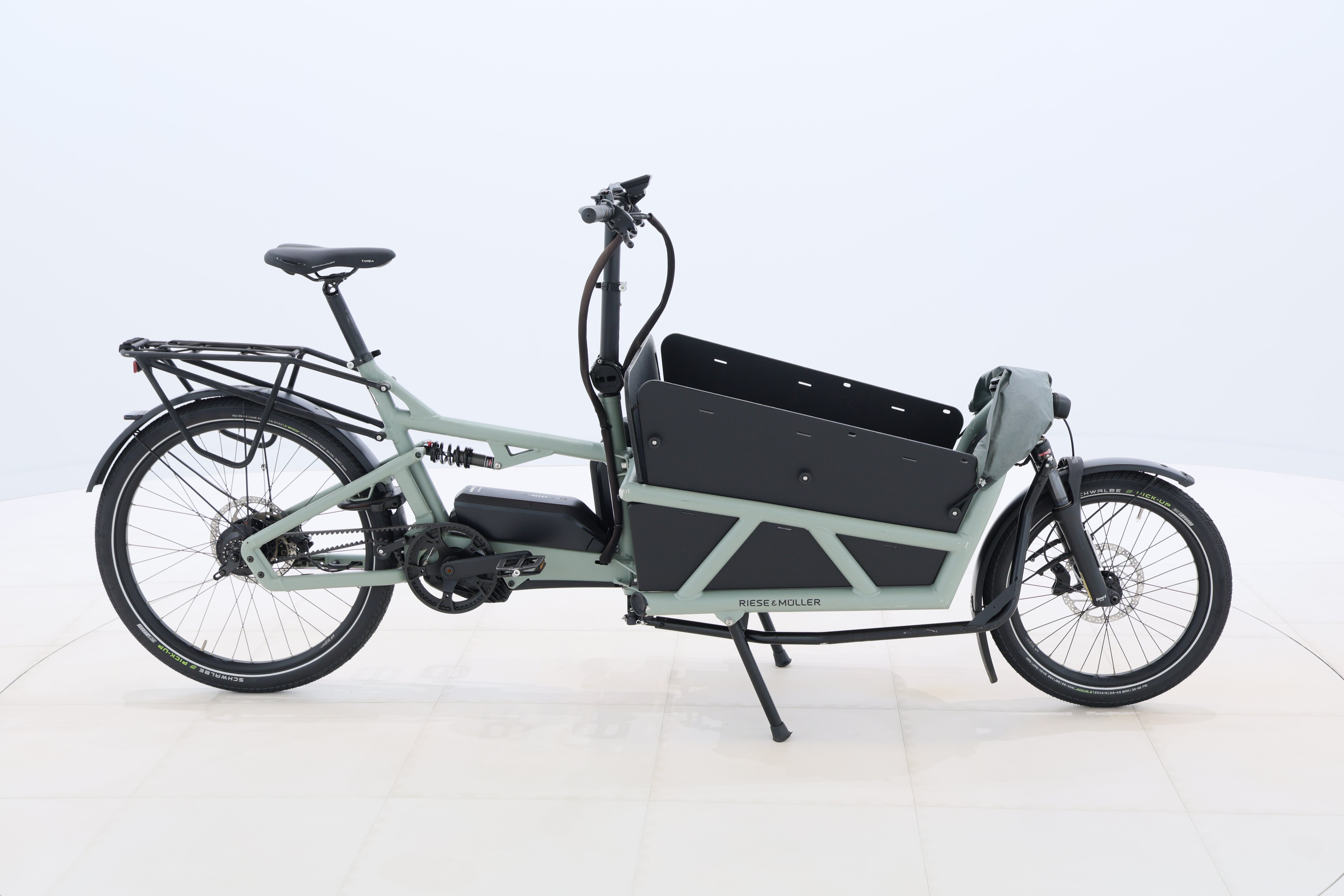 9f7b78bc-dcf4-47dc-9c2c-b207f5d46775