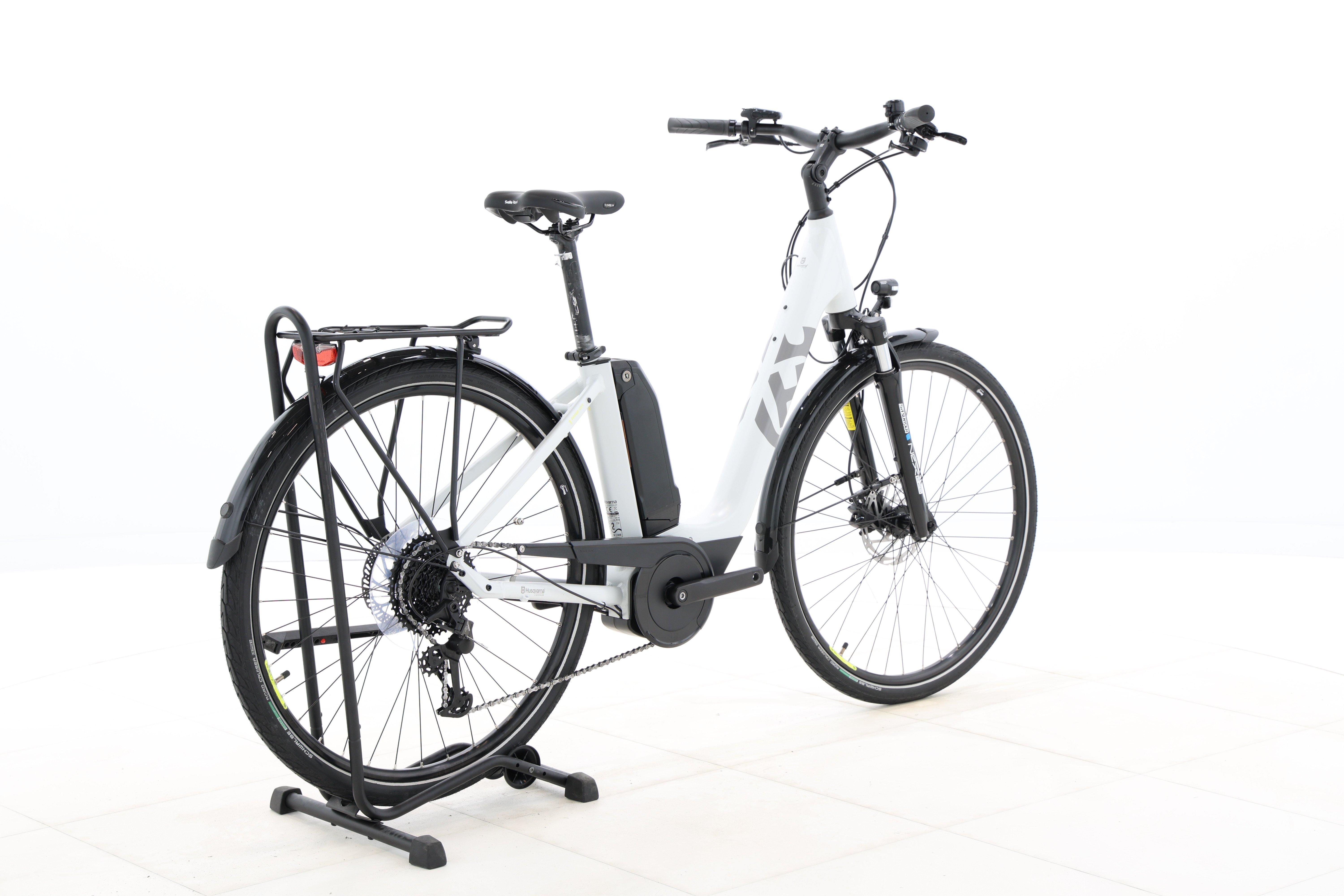 548cd459-303e-49e9-b100-480132f5b48e