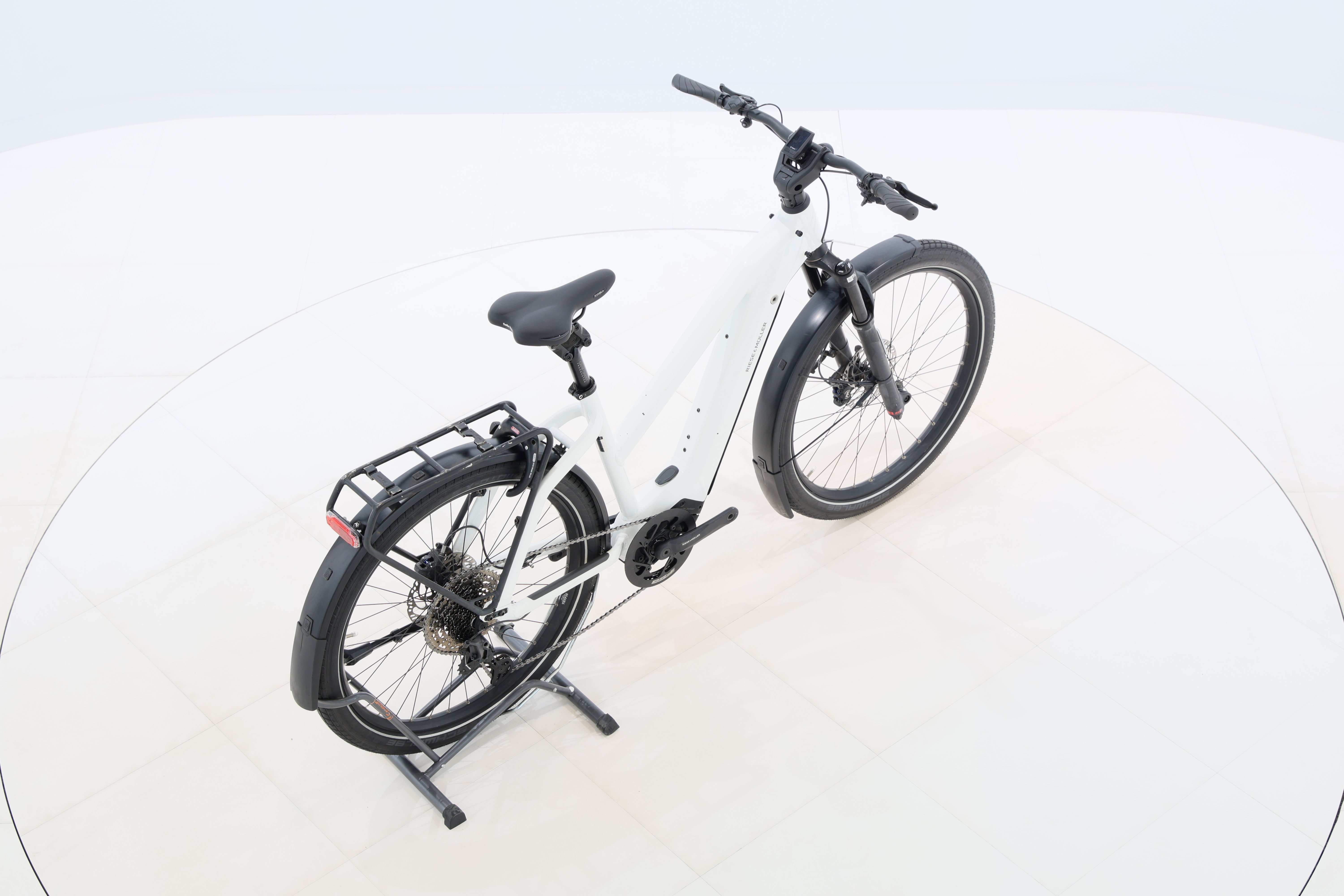 99c8a932-0605-4d9d-975d-c21ea0871597