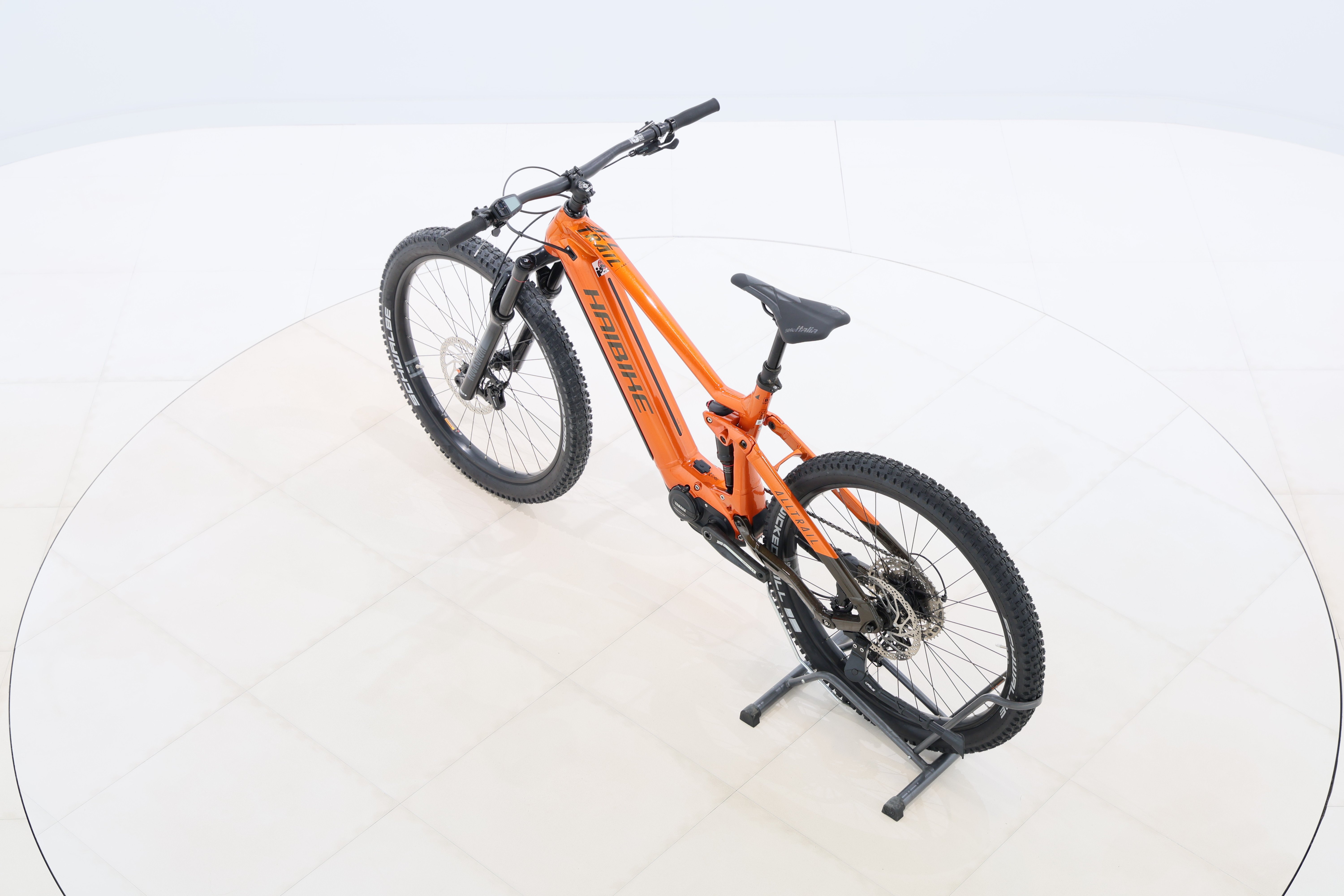 13e664f4-df14-48da-8c18-f18202a4b1e7