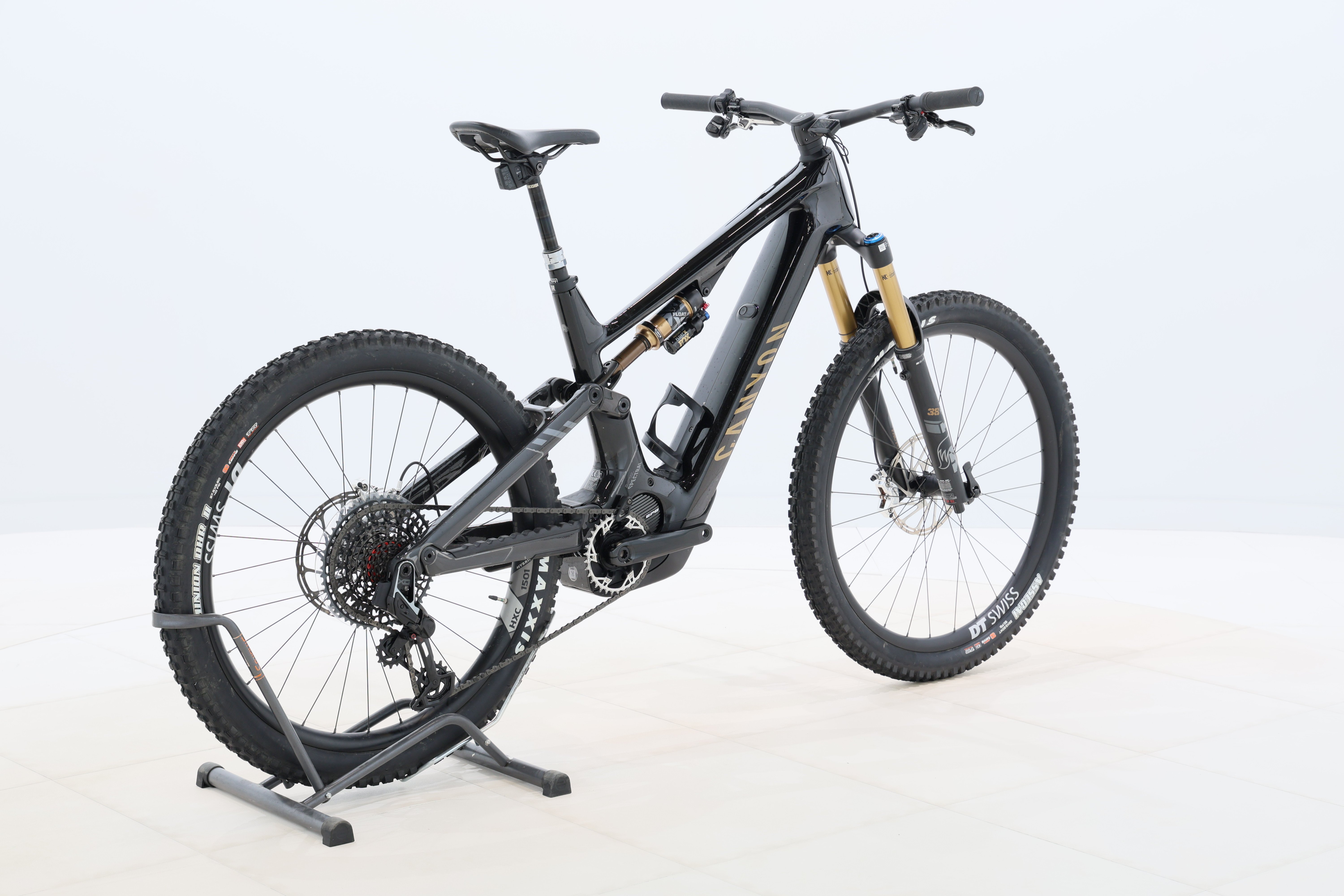 916cef9f-4040-4f93-b407-70dc3db26acf