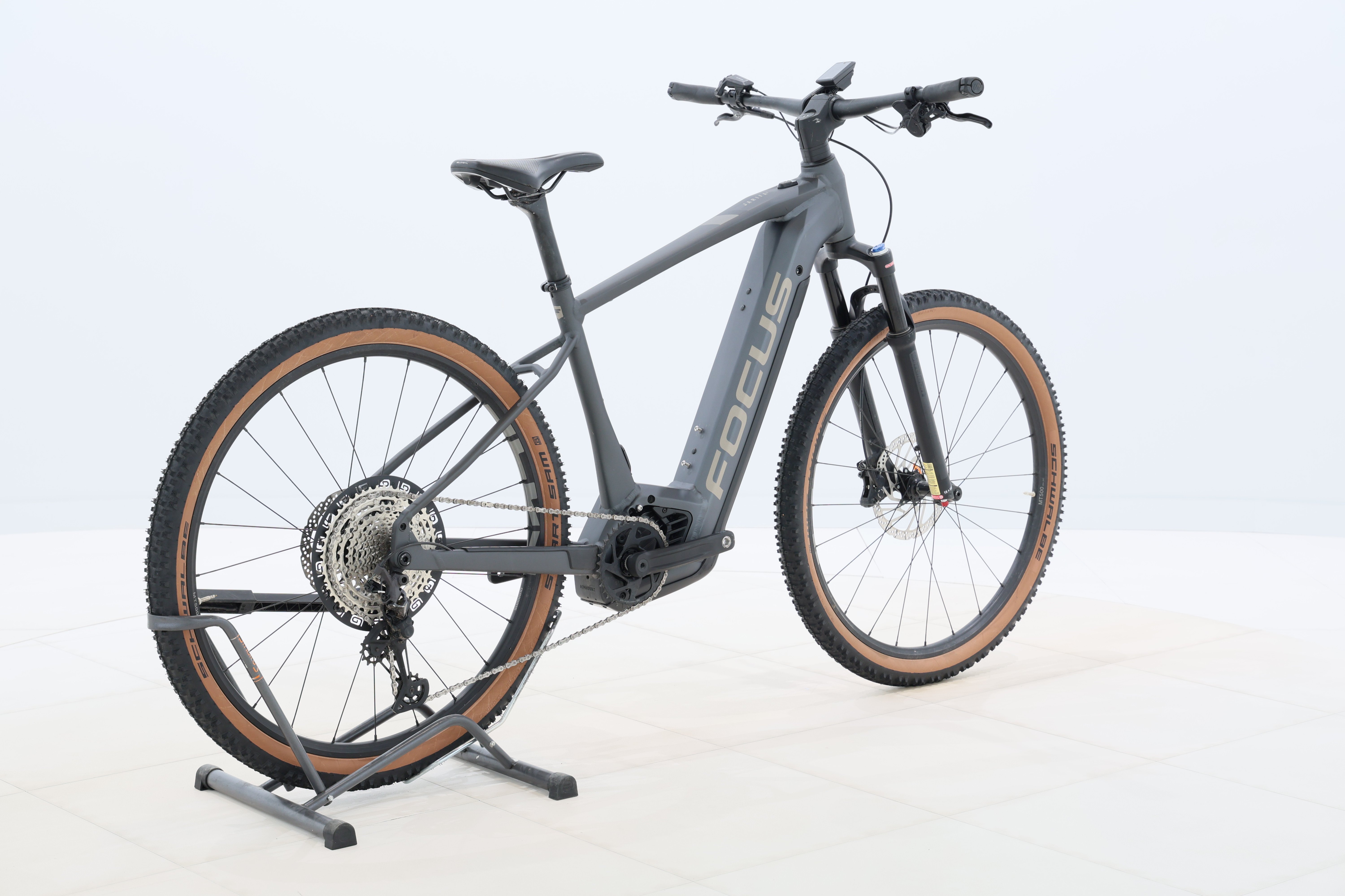 ec37371a-3c54-46dd-8910-db8781a47a37