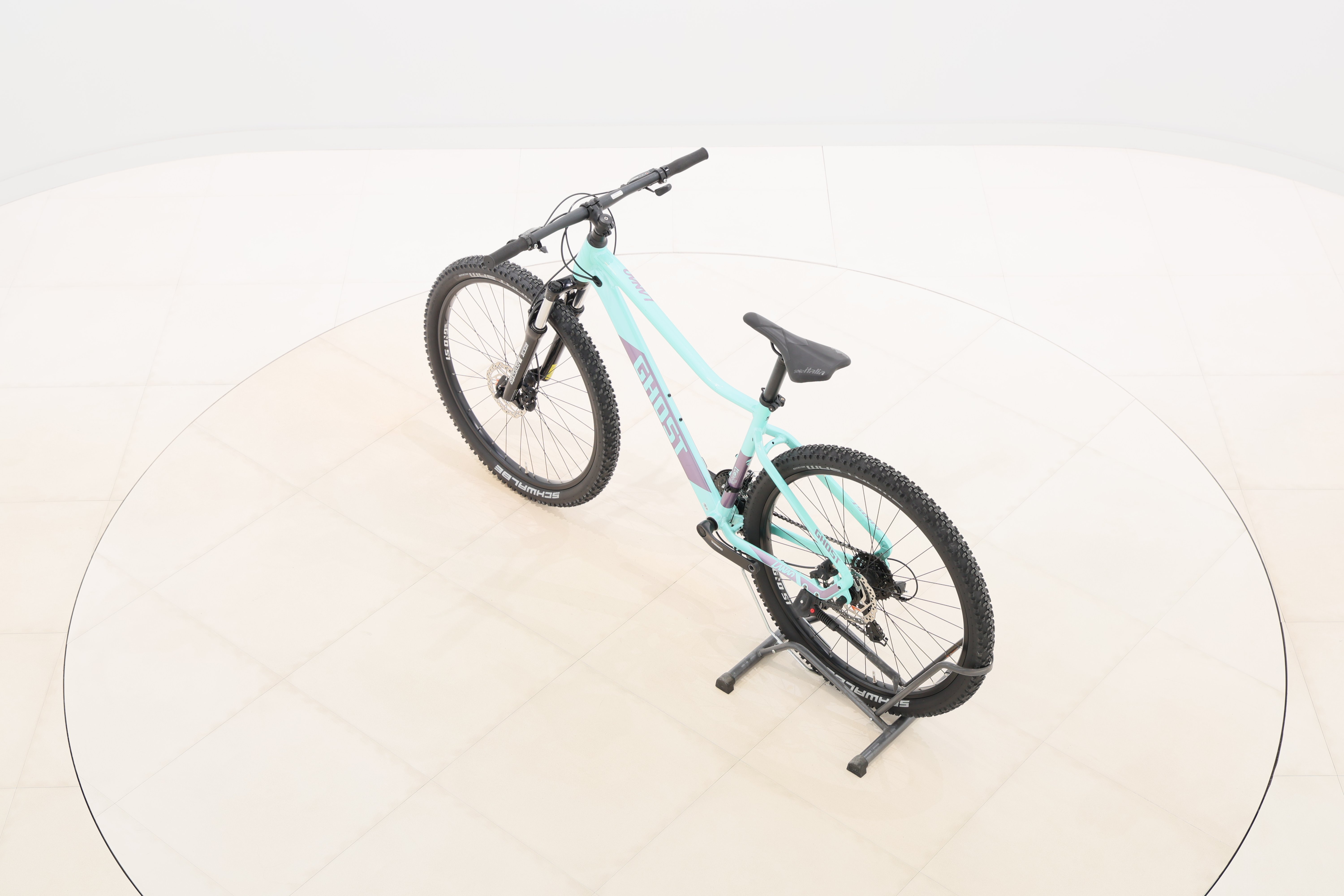 6c16645e-db59-4c47-8f9a-f1dd9d21655b