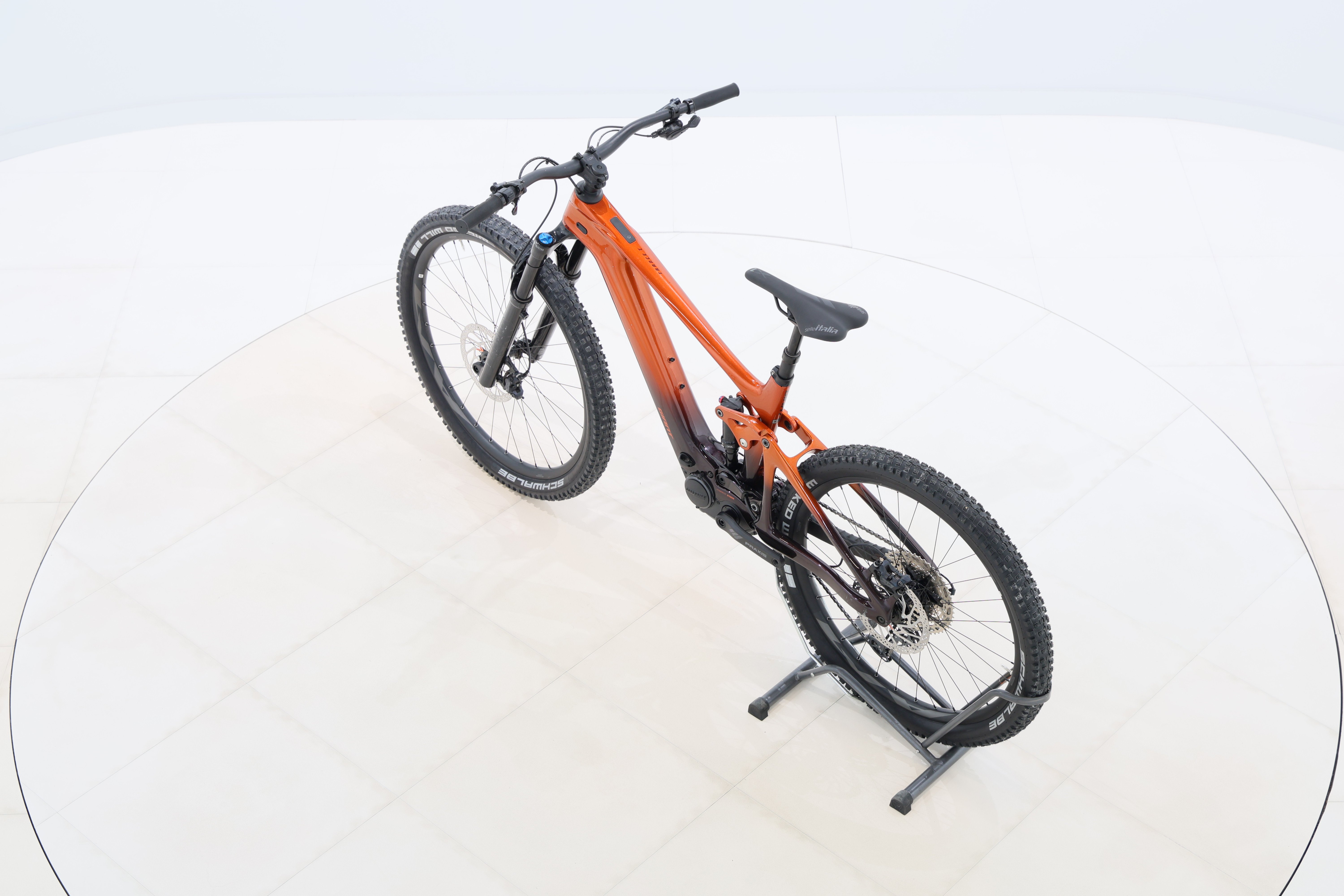 b797bc7b-b002-46e5-b075-bc1545261405