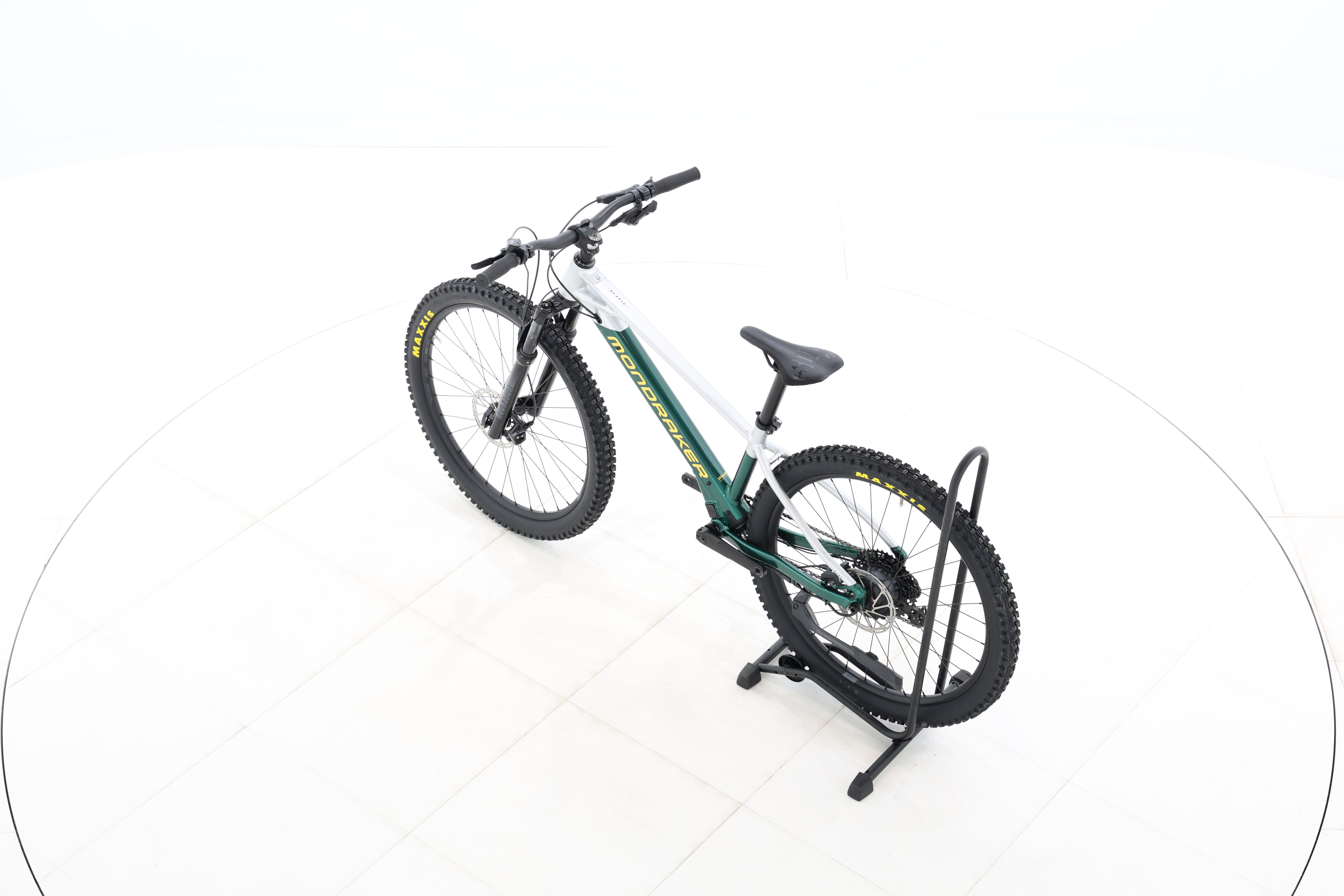 b66f7498-31fb-4422-9352-c5678f0c4f71