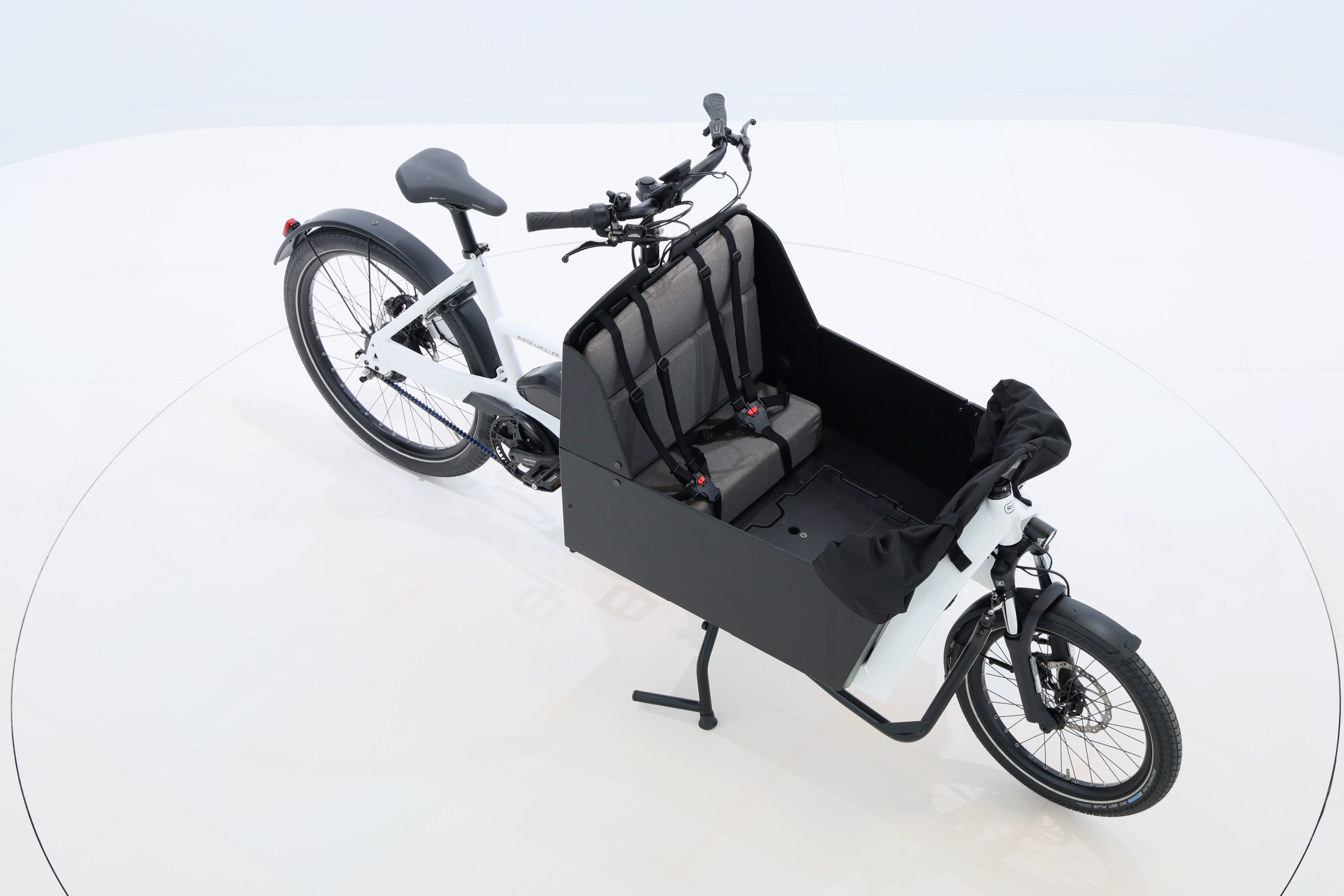 8b9dfc6d-cf2d-42eb-8e0a-d976f6ea9da4