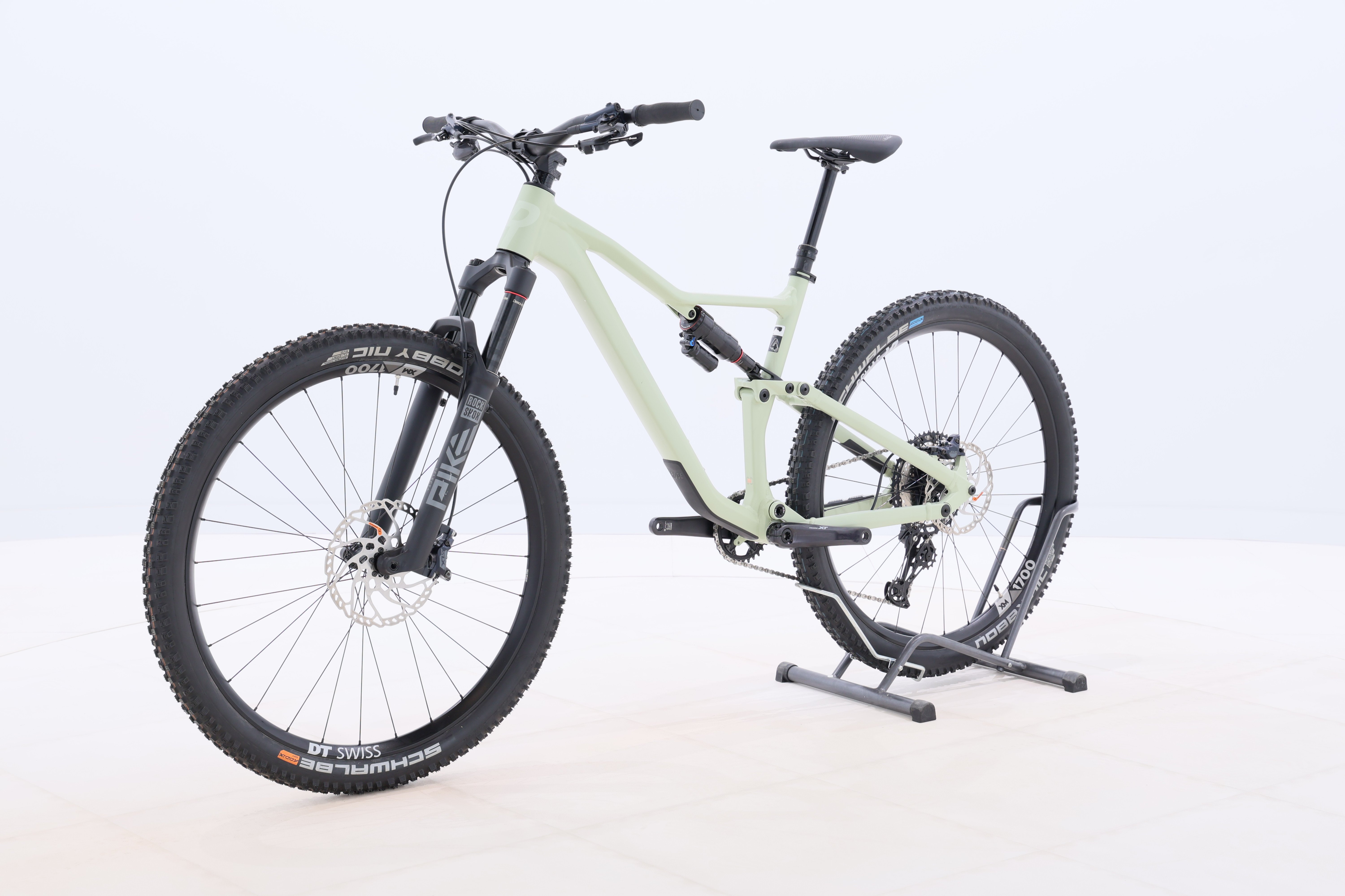 c8a403f8-8dd0-4708-8df2-1a3b70e31b51