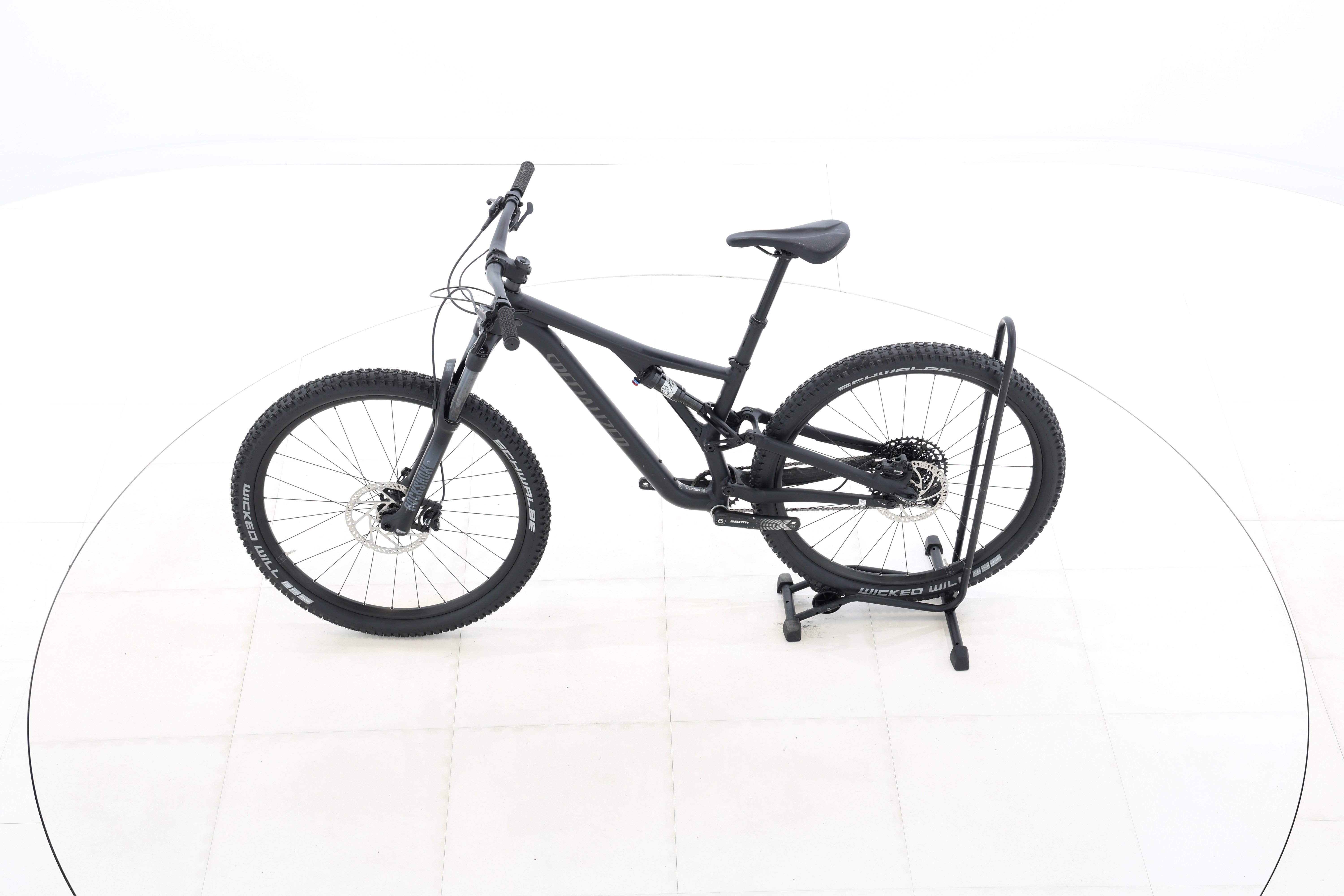 0e68c9e6-e2d4-46d4-901c-d908b81e71ac