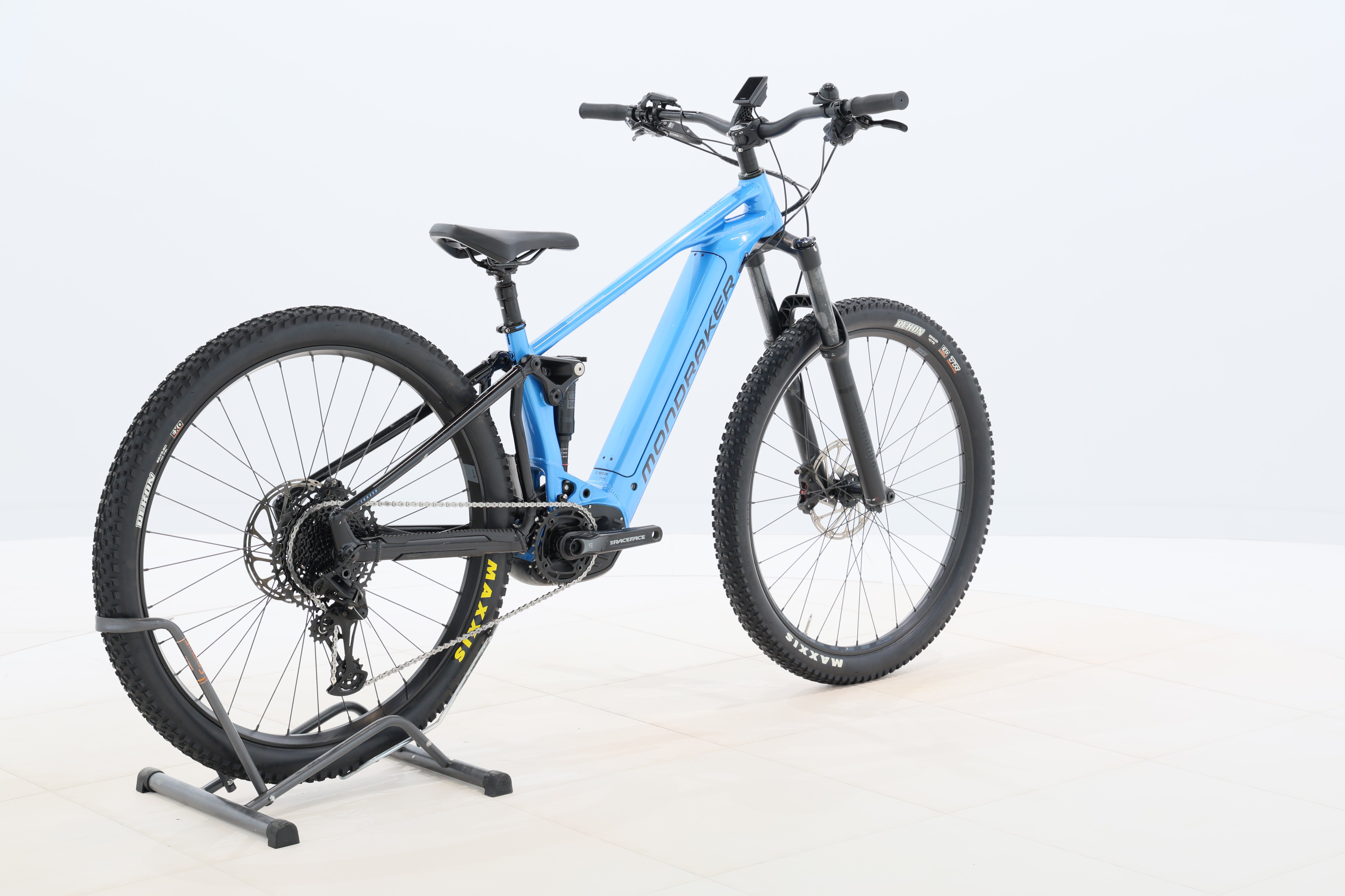 9dbf09bd-769d-4163-9dbb-339e83a44928