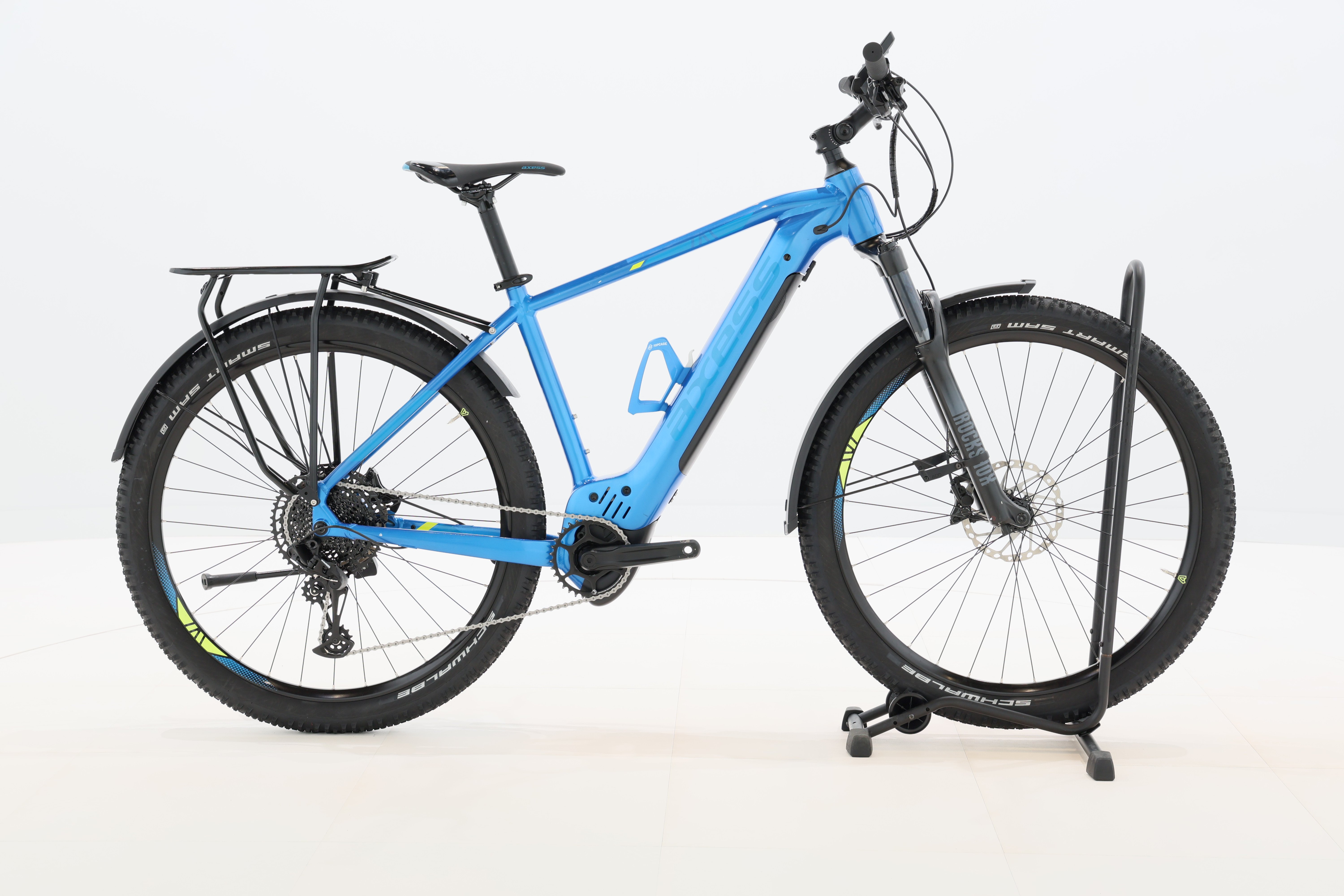 696482a9-ff00-403c-8047-a9e1937fd3ef