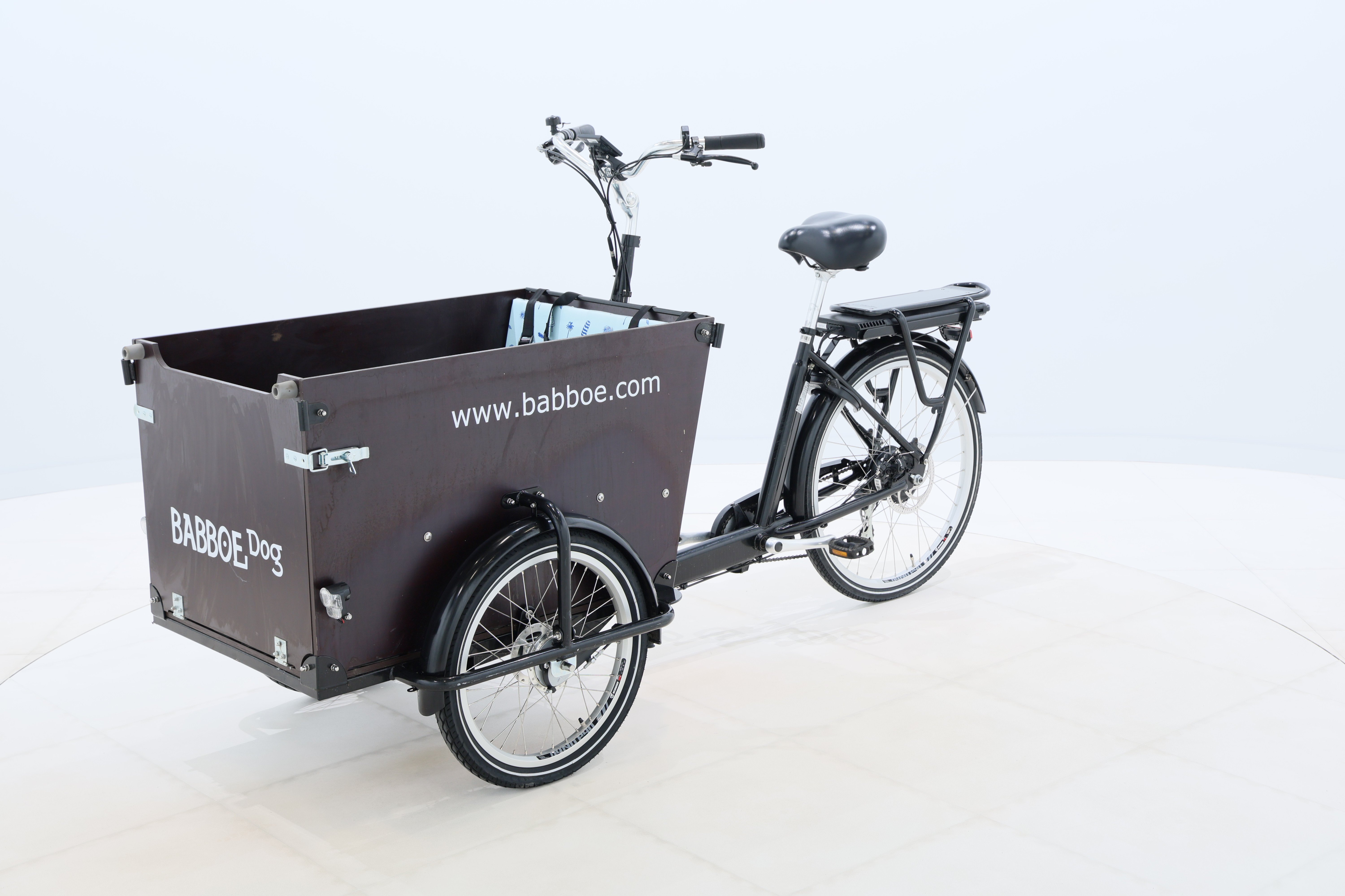 a9a303dc-ff8d-4c30-858b-ae65d223f403