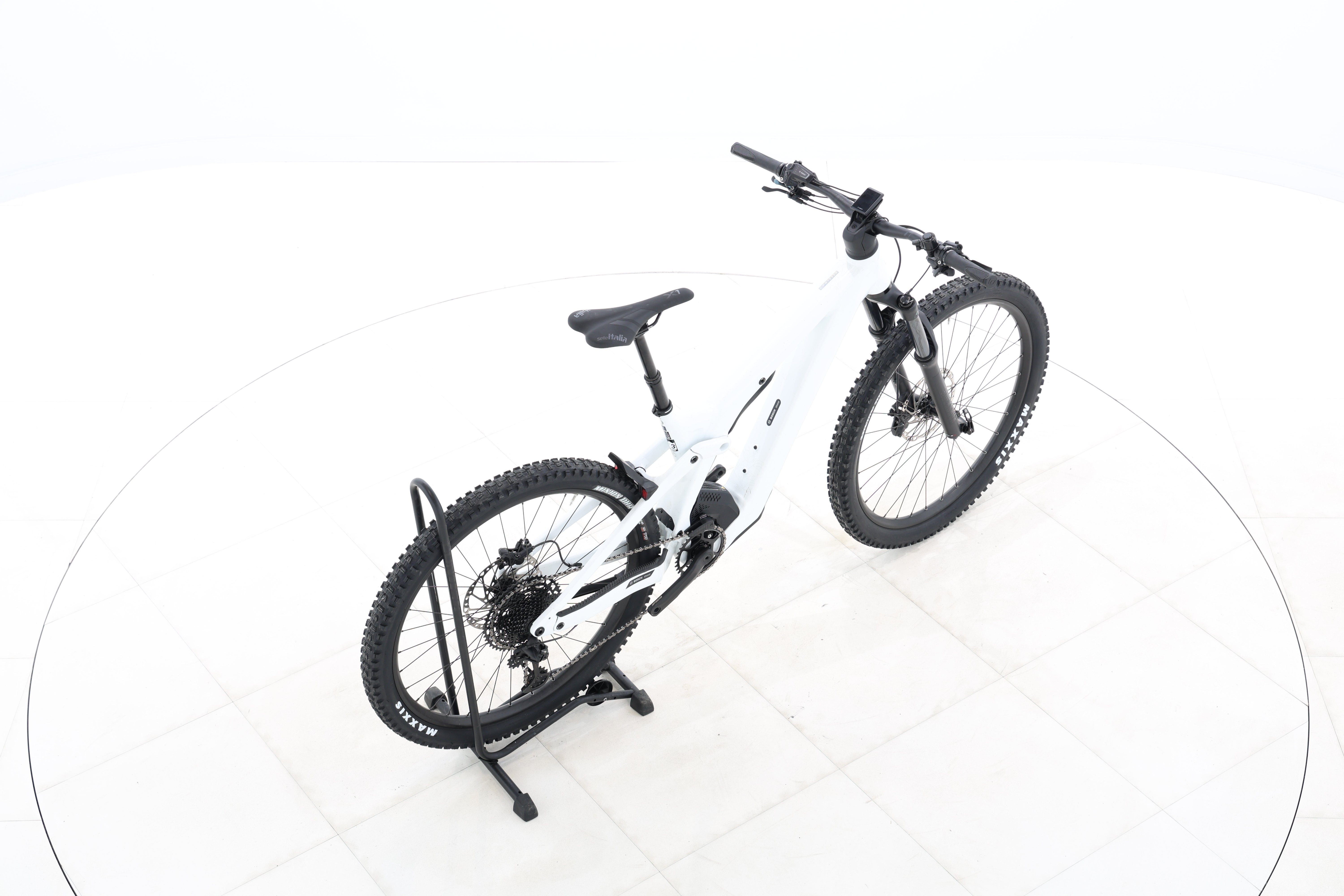 f256403c-bfab-4e48-a0d5-79810b49484d