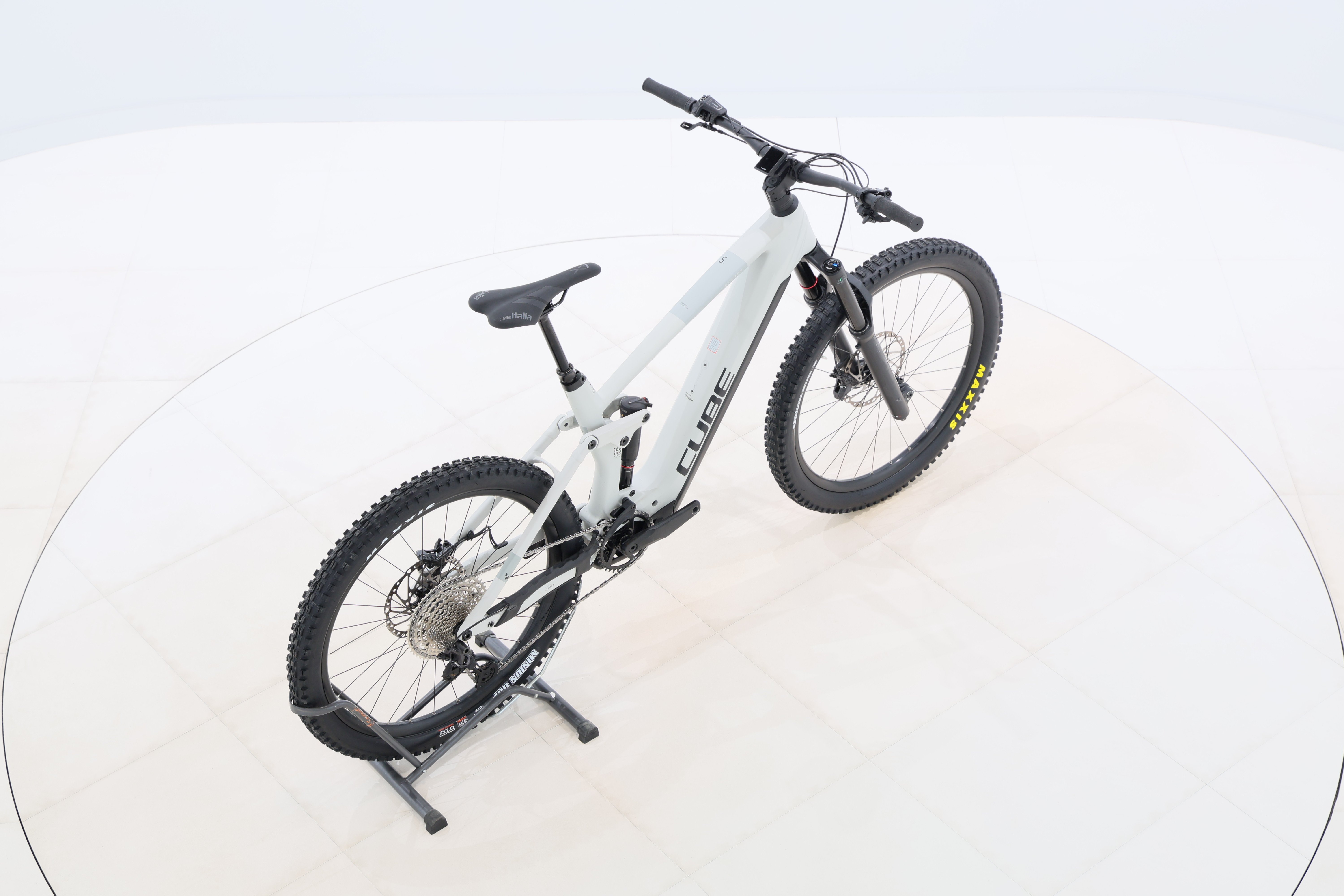 bd15fb19-0ab9-4799-858d-6c8328198d7d