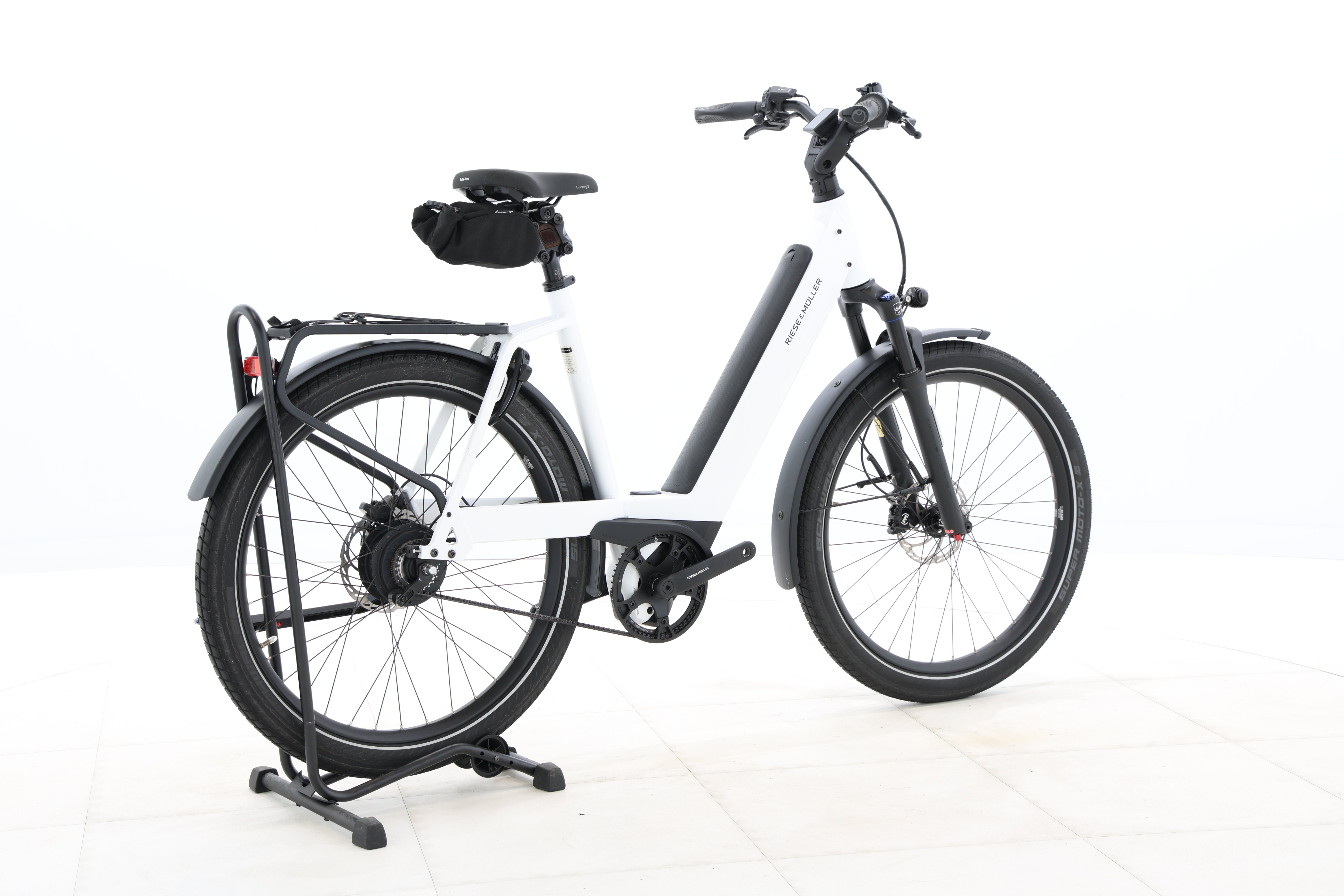 8a7c78ea-3b52-4321-84a5-d46e547f17cb