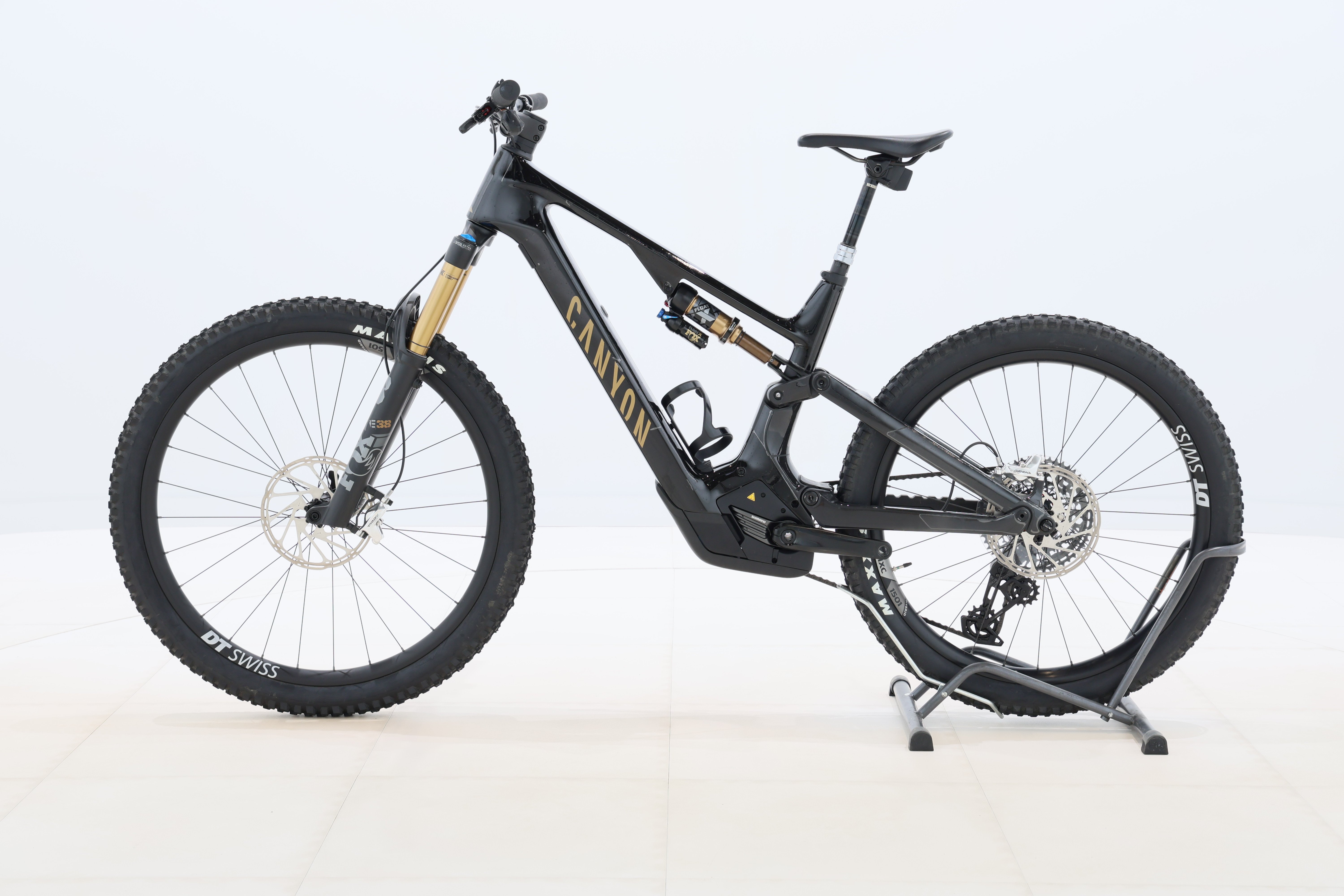 916cef9f-4040-4f93-b407-70dc3db26acf