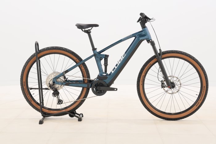 Cube STEREO HYBRID 120 RACE 750 2023