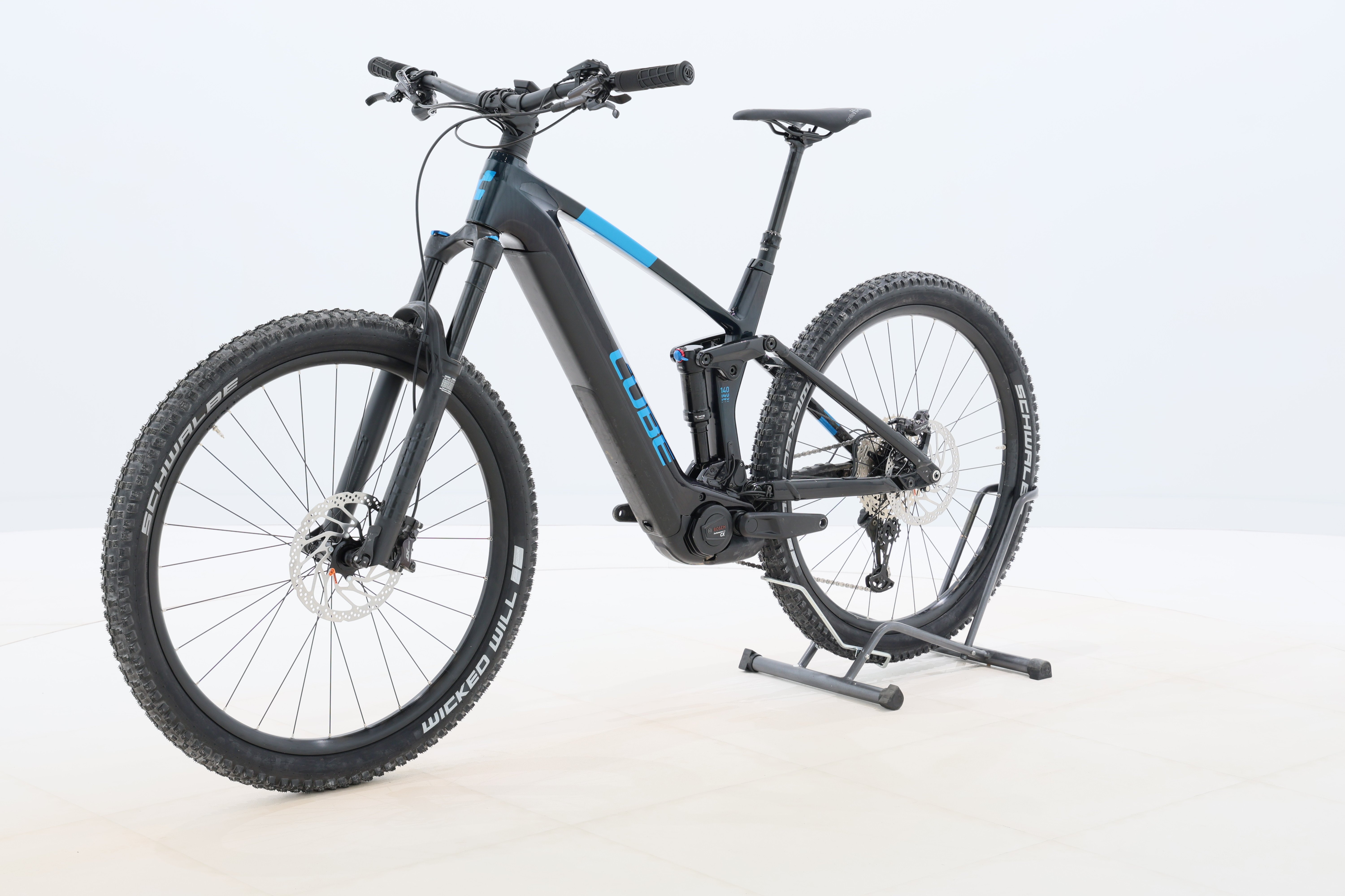 6fe980e2-975e-409b-adc4-69b7e666581f