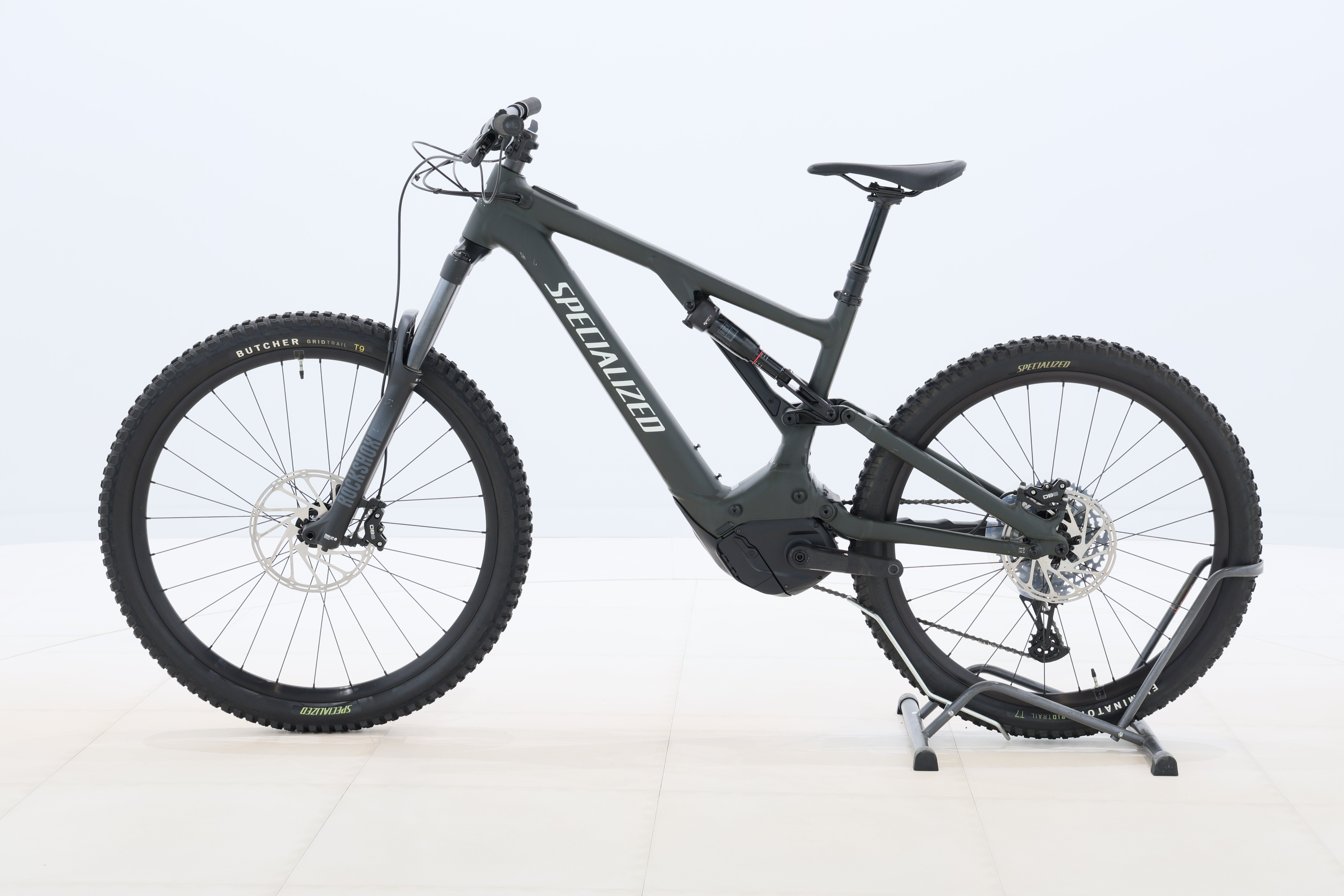 fc3106af-b03d-4dcd-9003-f3eff80220e0