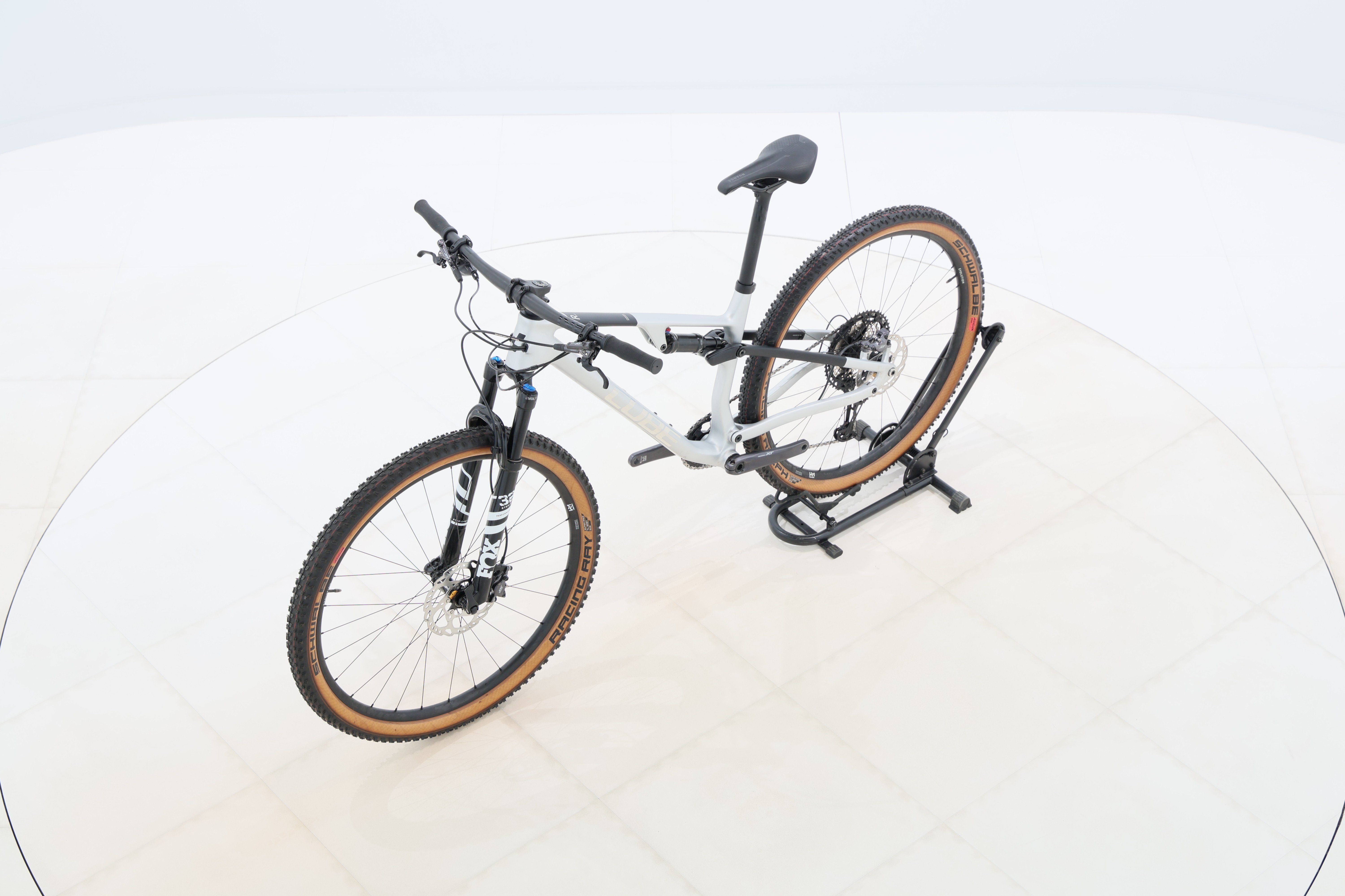 2a6518ad-d9fd-40f8-b16c-d918db6c63af