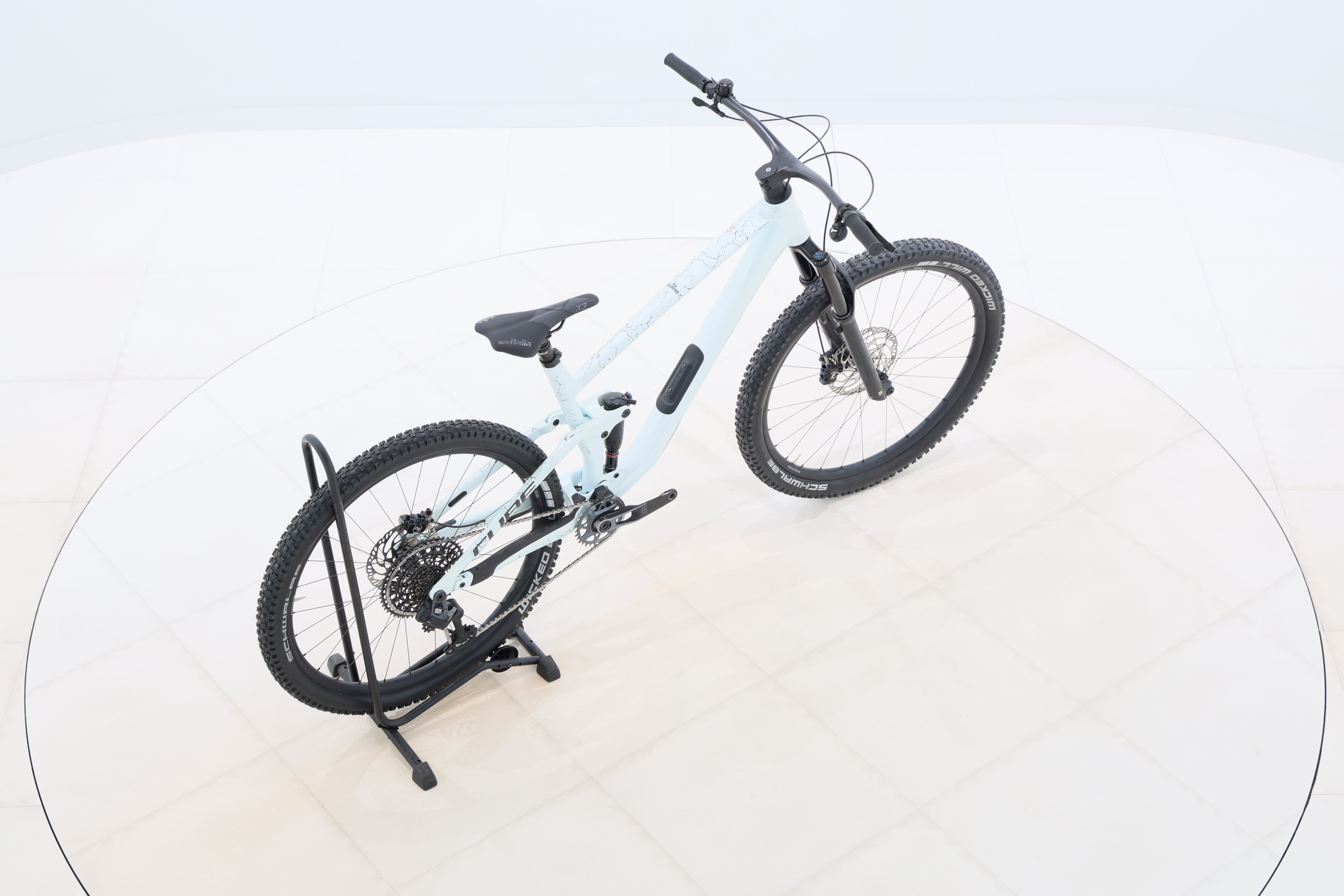 8051a231-c80b-41d2-9d2b-7ebc529e018b