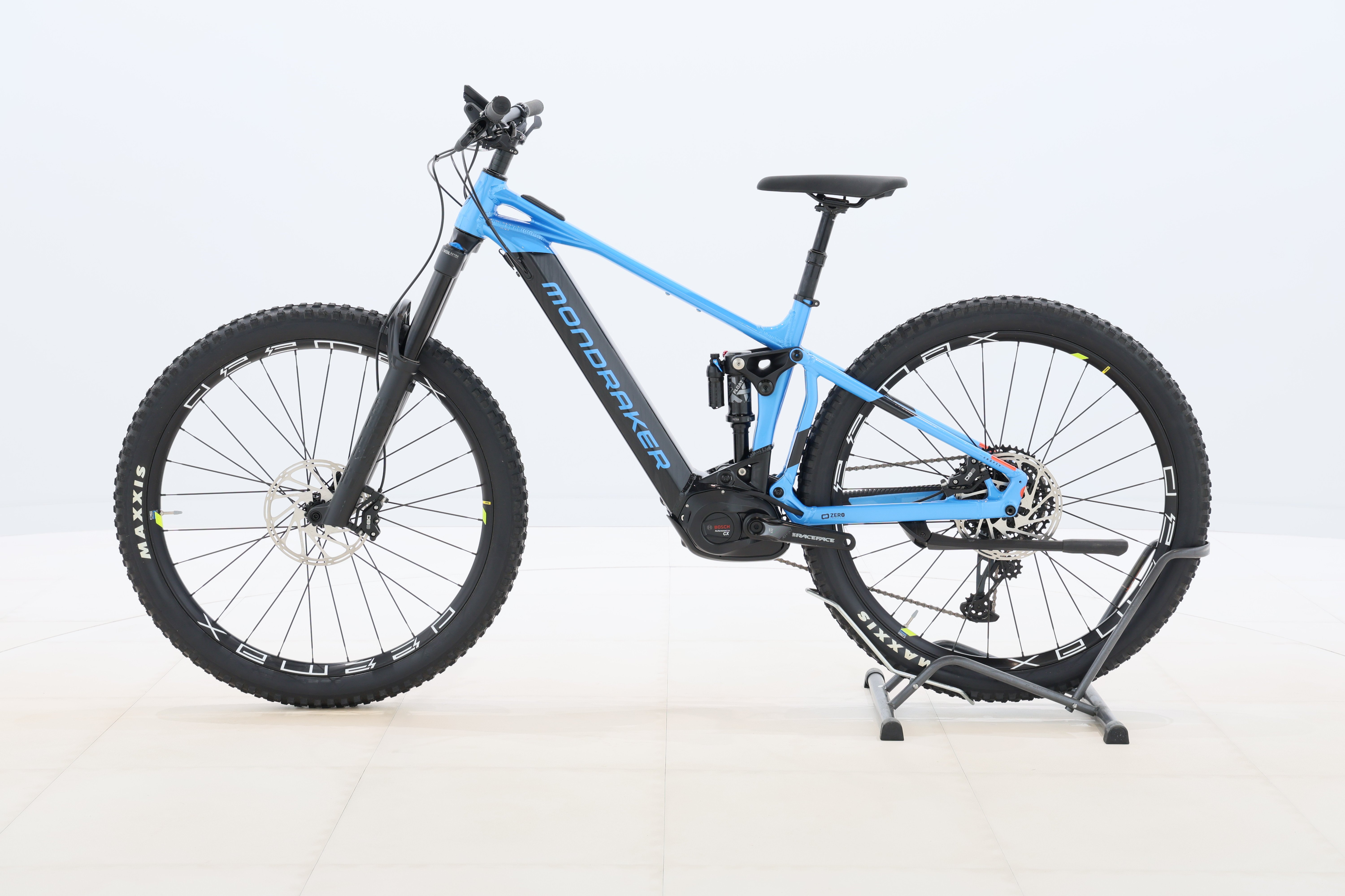 f1b96b0f-a420-452a-9b0a-493e4d71d25b