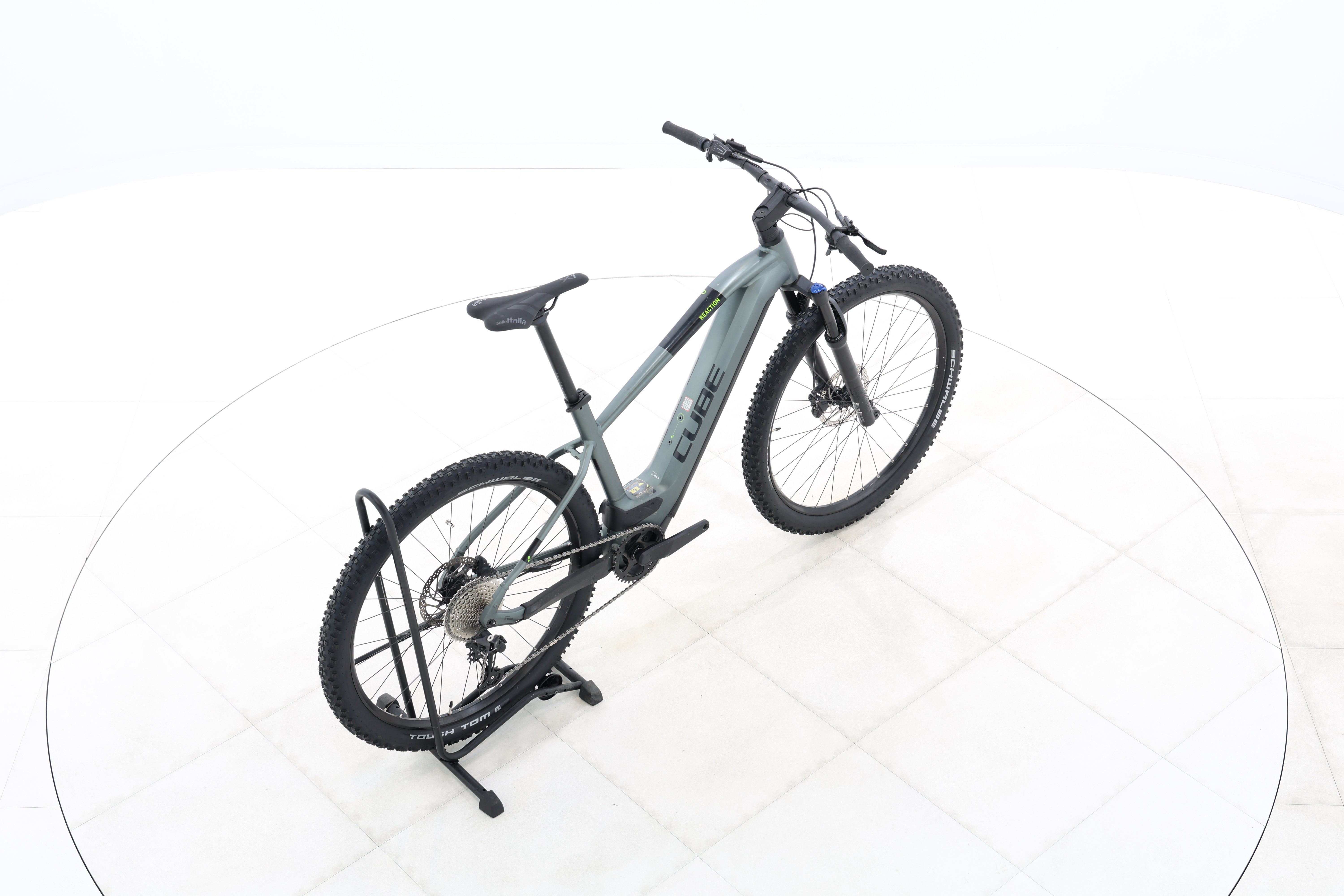 ce28cdee-f459-452a-aef0-38a9183a7300