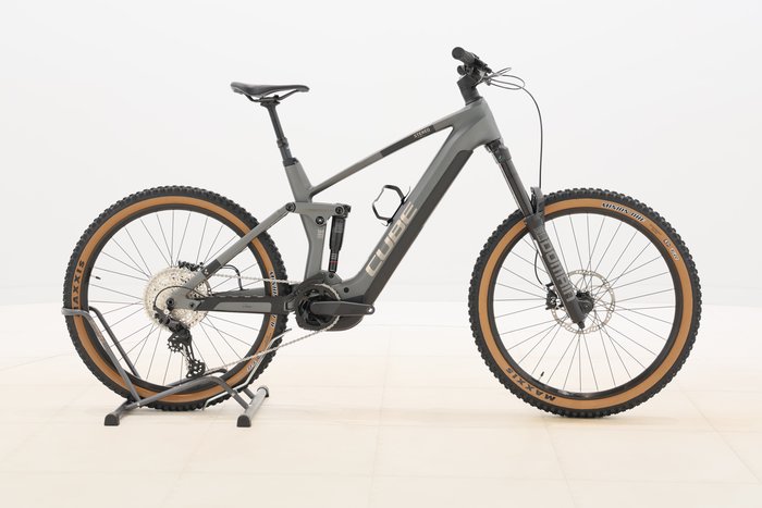 Cube STEREO HYBRID 160 HPC RACE 750 27.5 2024
