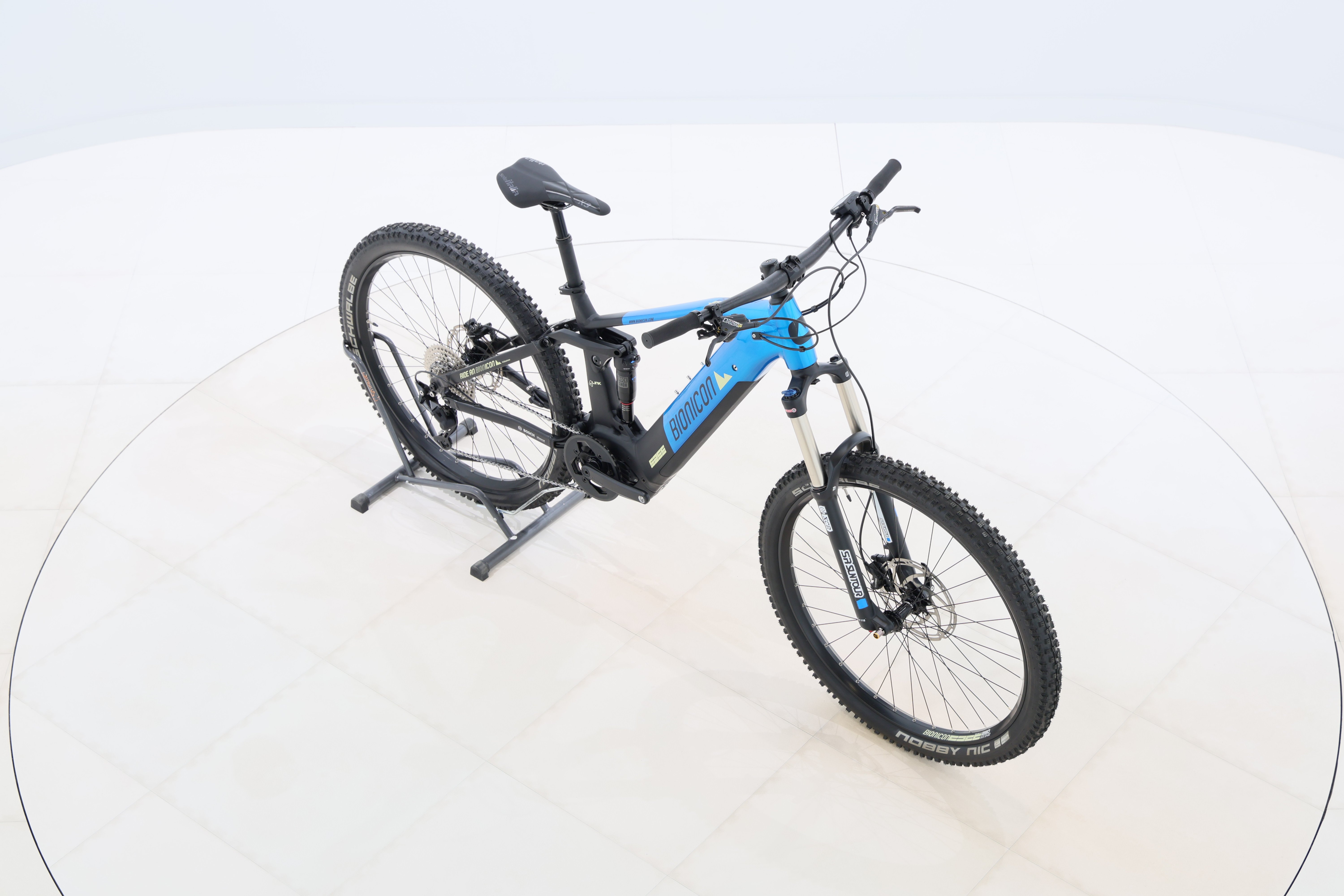 a61a3c79-a4d4-451b-9840-717ba6089203