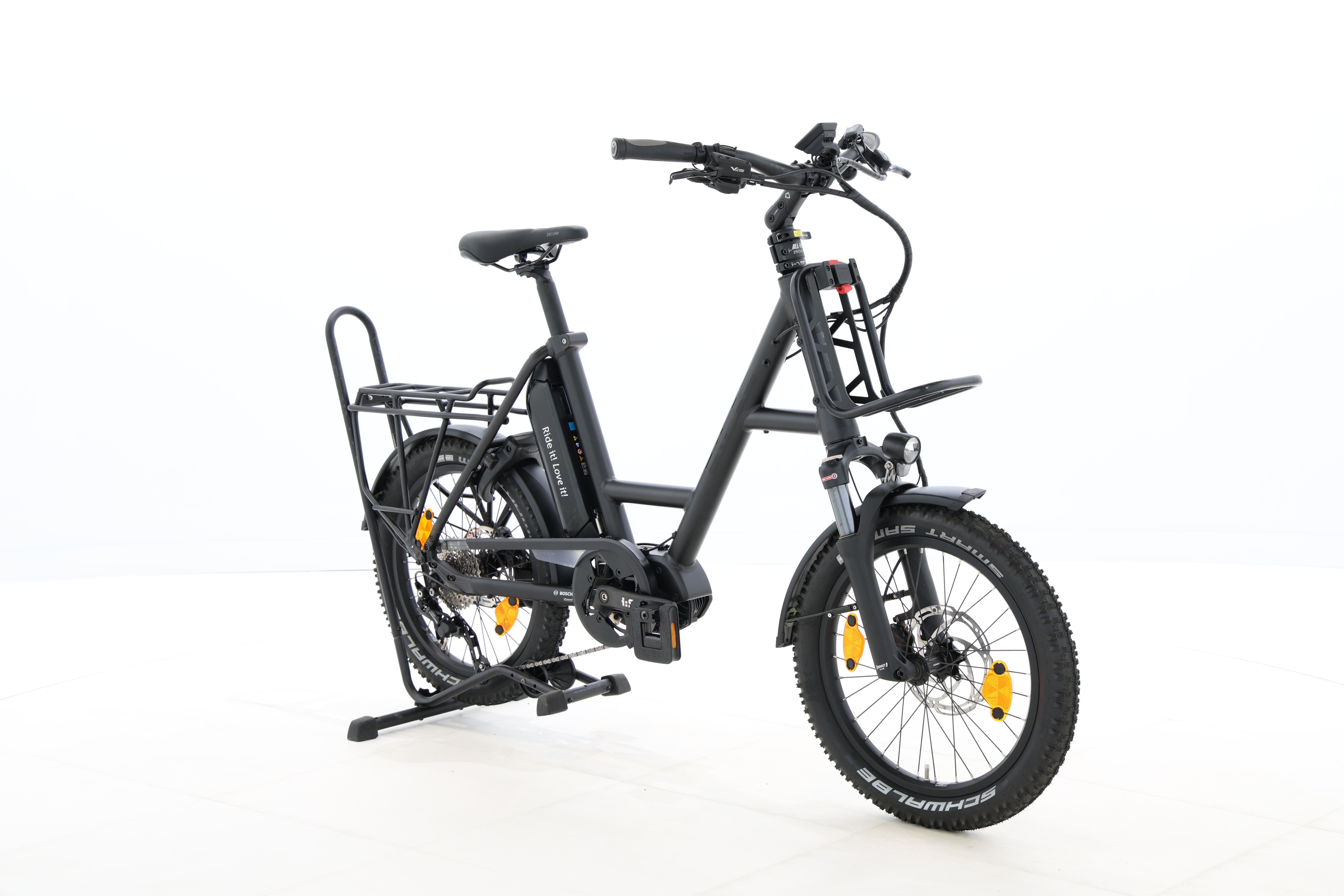 b6fd6133-ec35-4a52-927b-17ee40340d4c