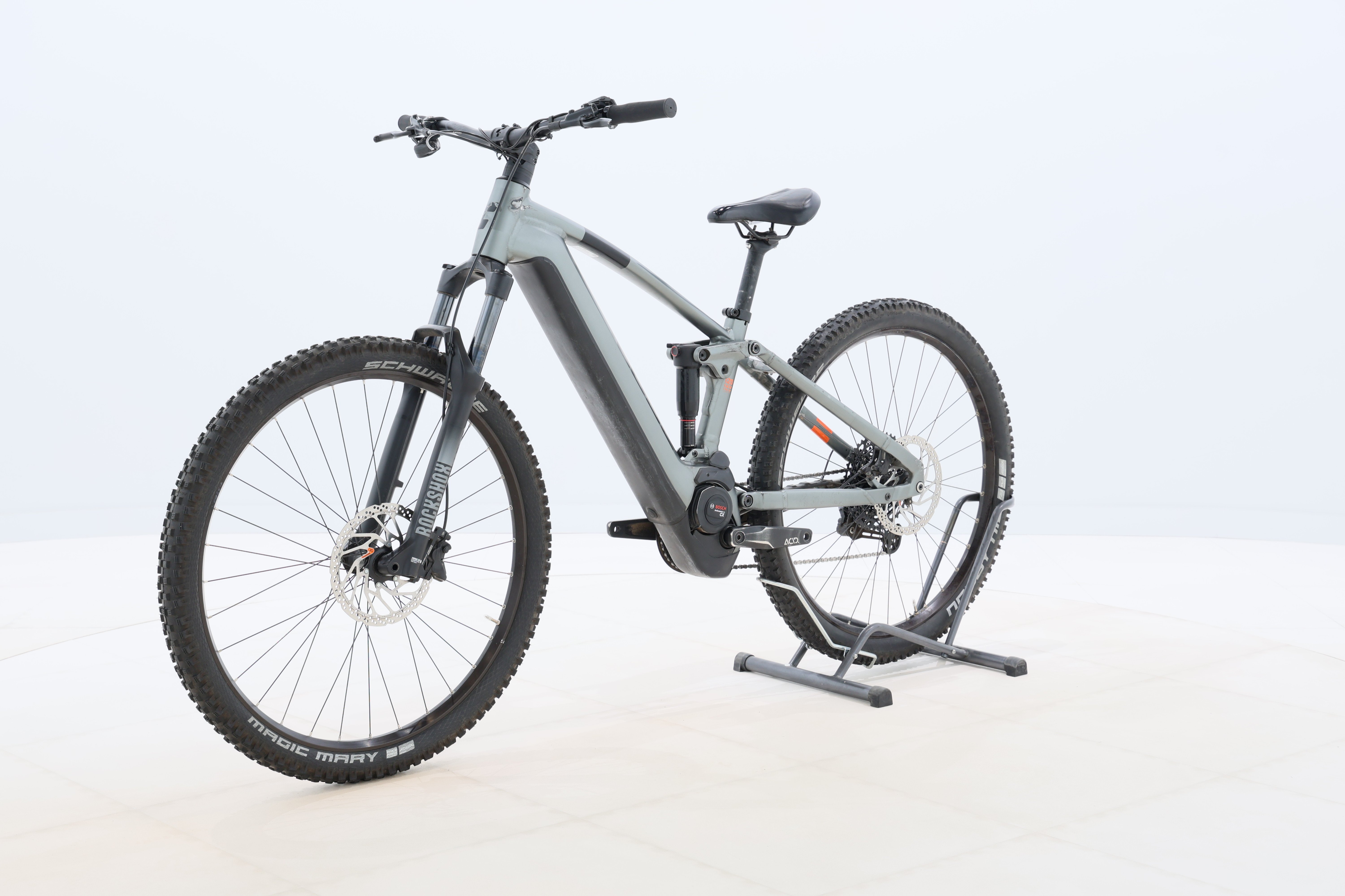 7b081379-7e8f-4ae8-b98f-17d8d456b032