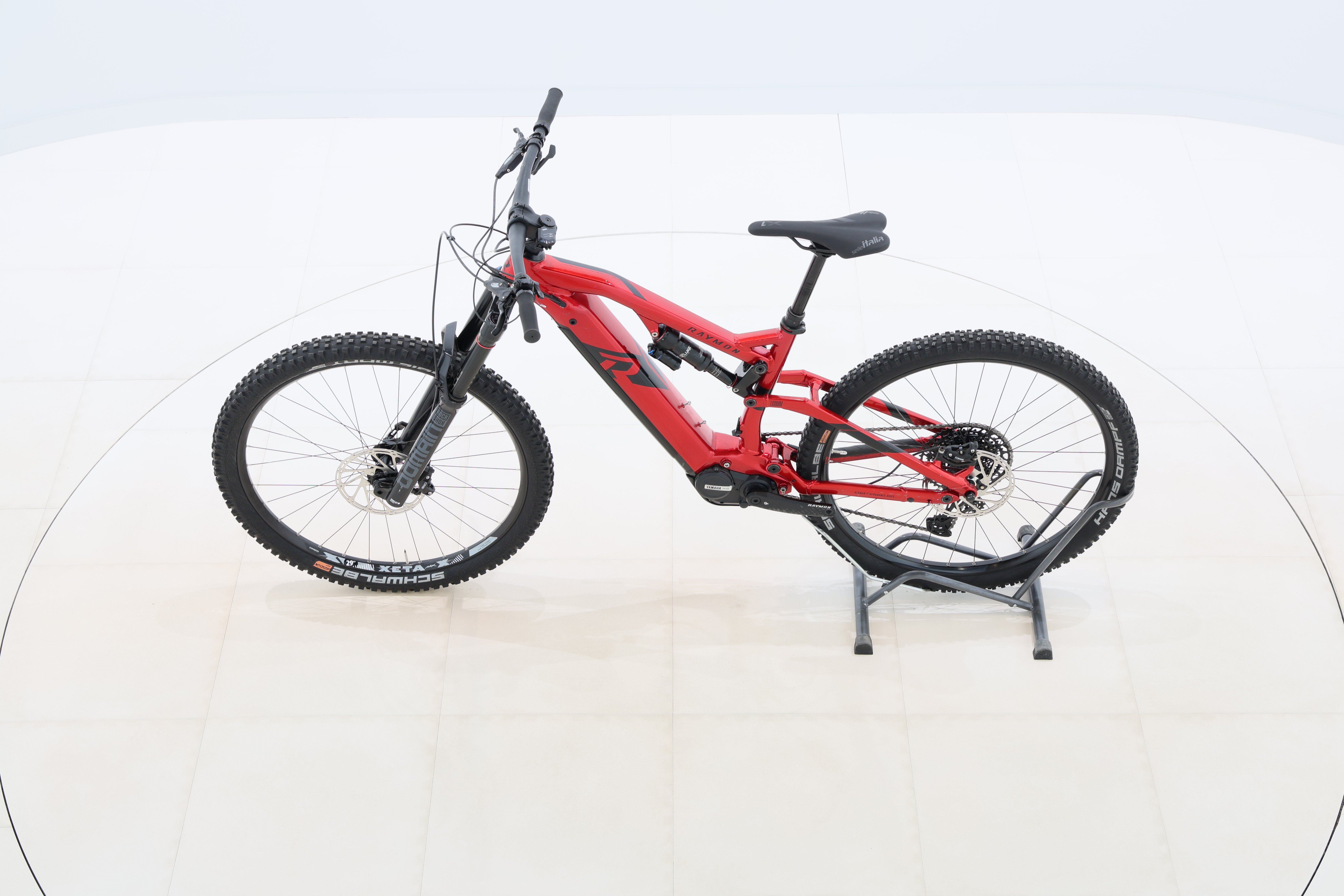 ce3f163a-49b7-4ded-83e6-8a8f08198e2c