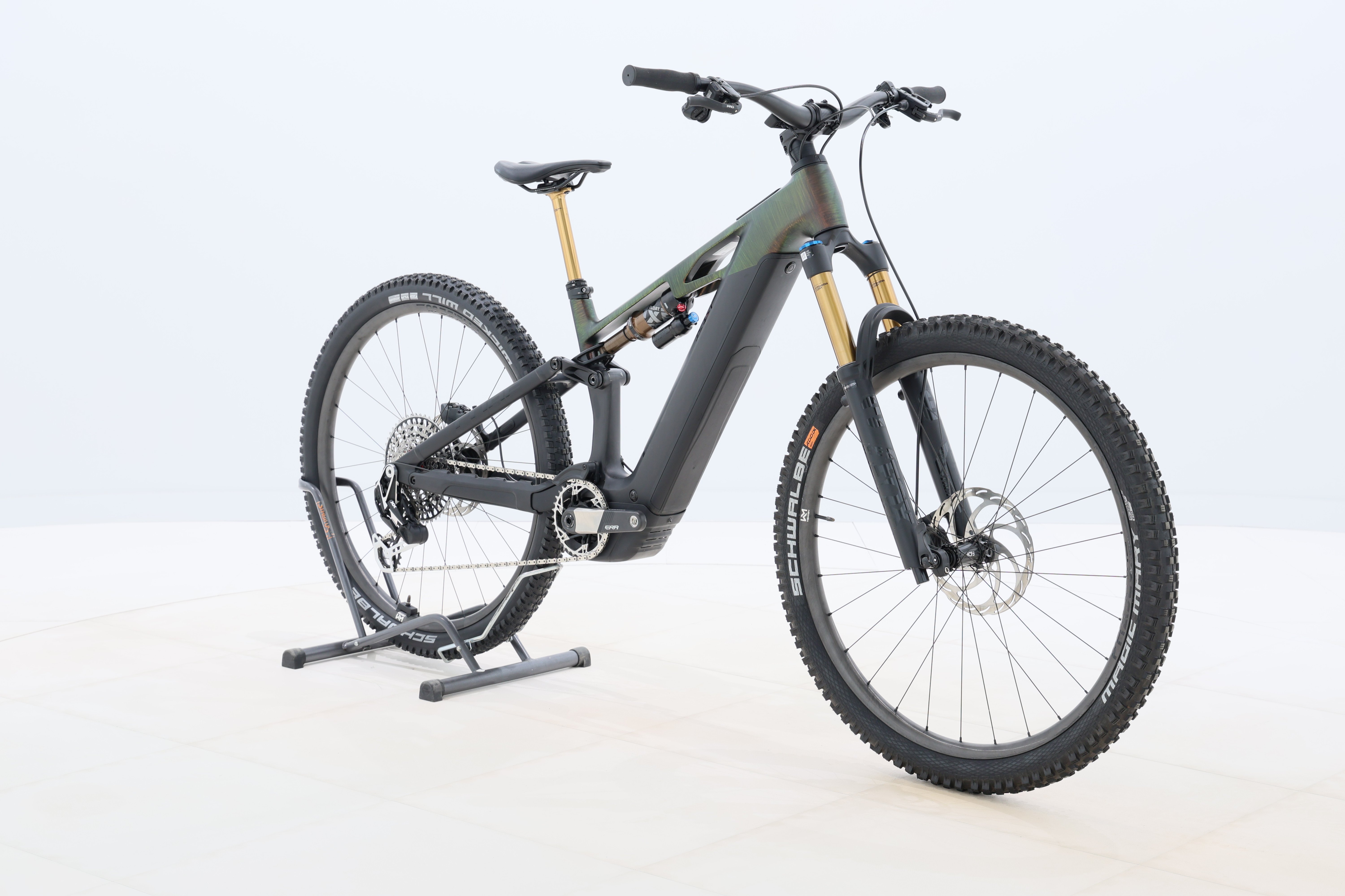 ec72d95b-8940-454a-bfaa-2e934e580505