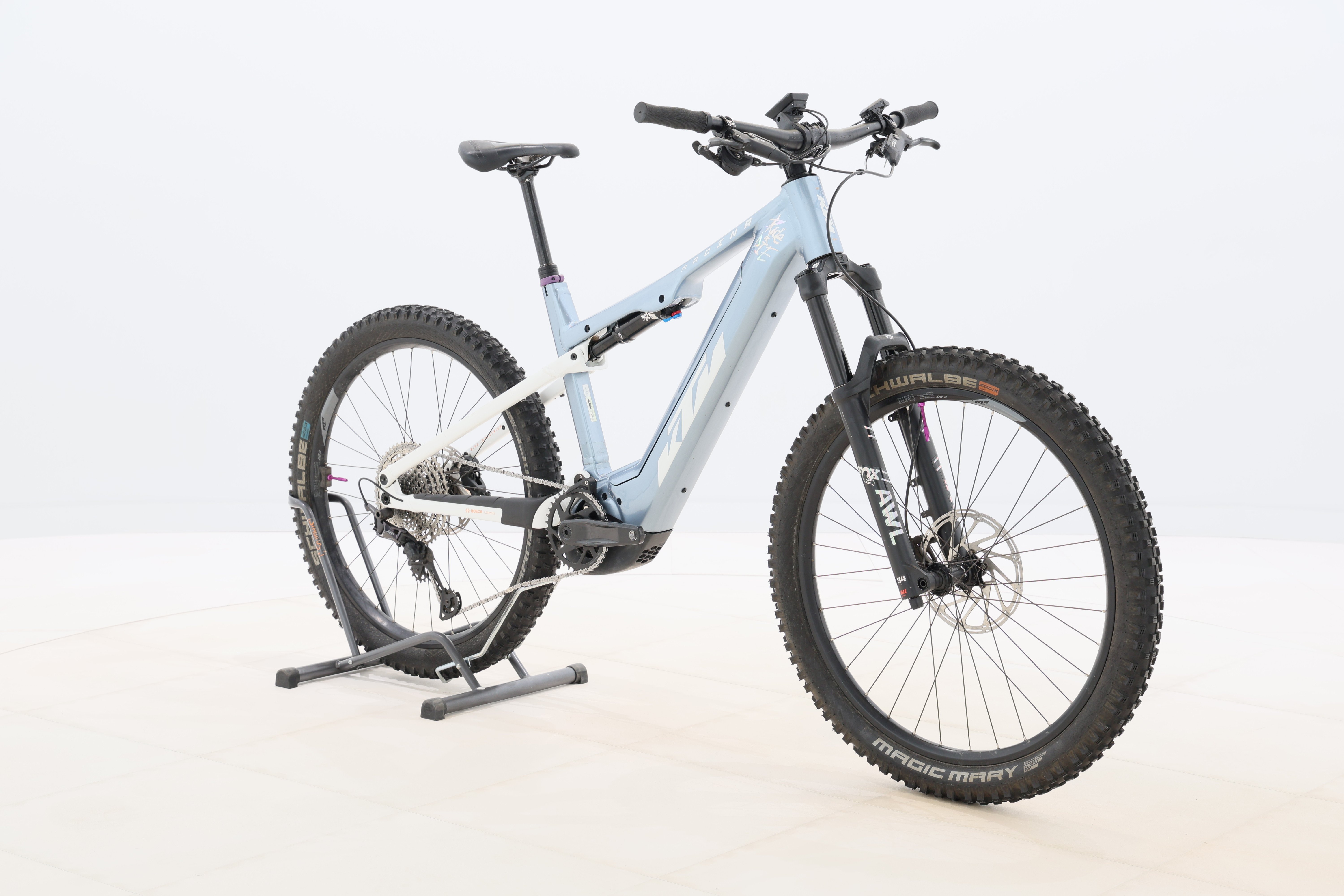 b8114300-e97a-4910-bfc7-eea3183ef822