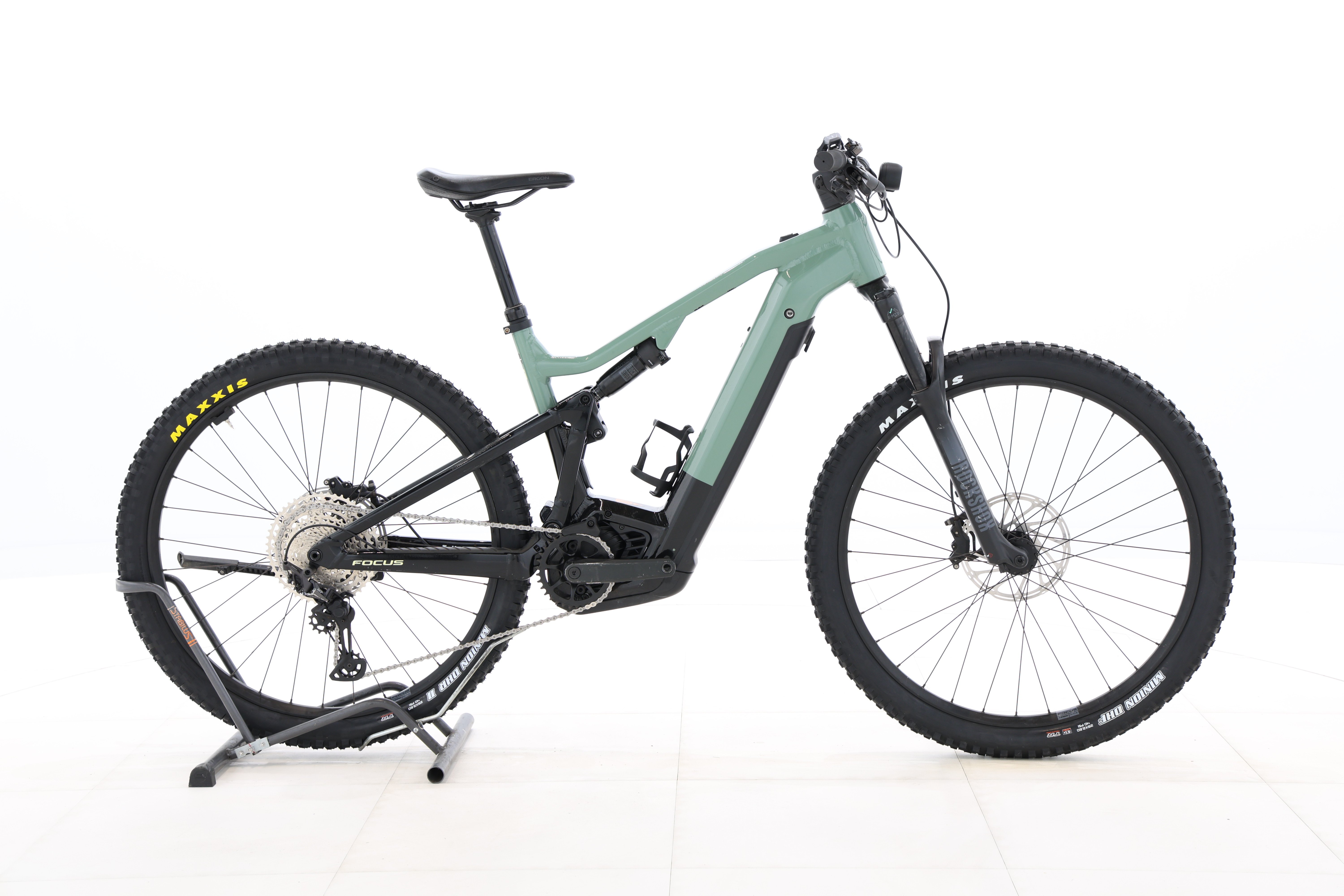 24516715-9e77-4942-b0e1-c525835270e5