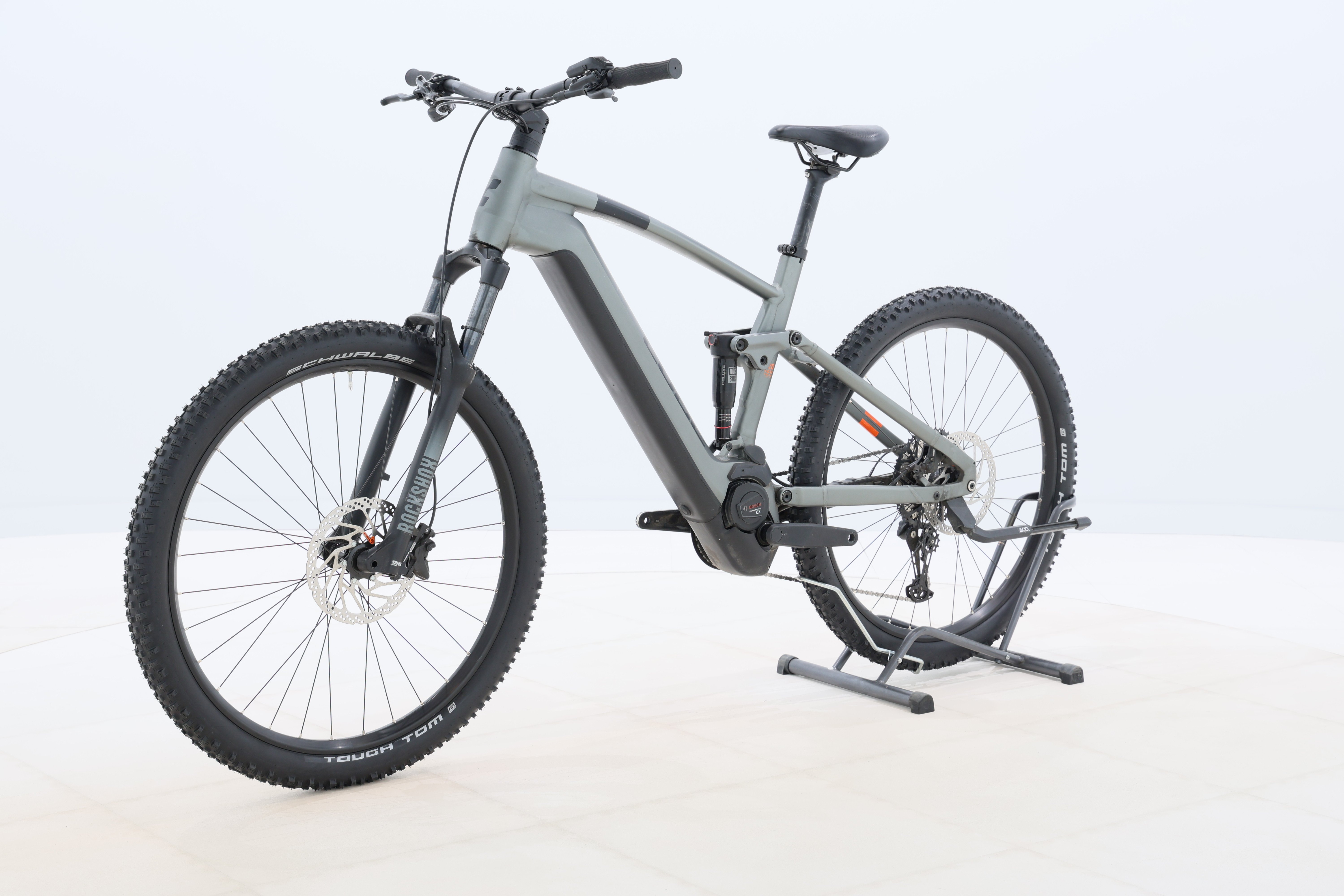 f4fffe27-c355-4033-9a7b-23446b071870