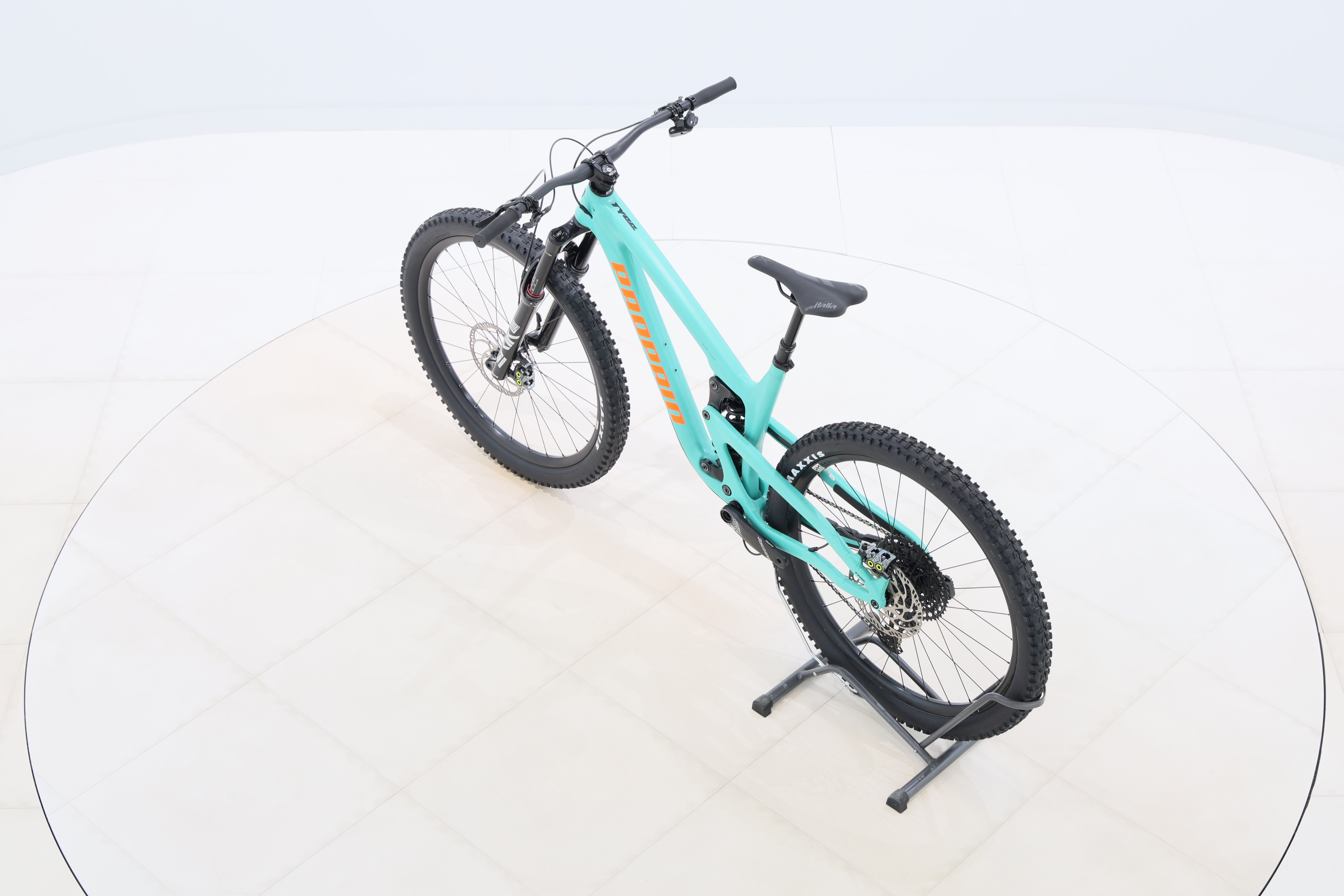 fec38ba5-8b02-4e37-9438-cc8aa18f4483