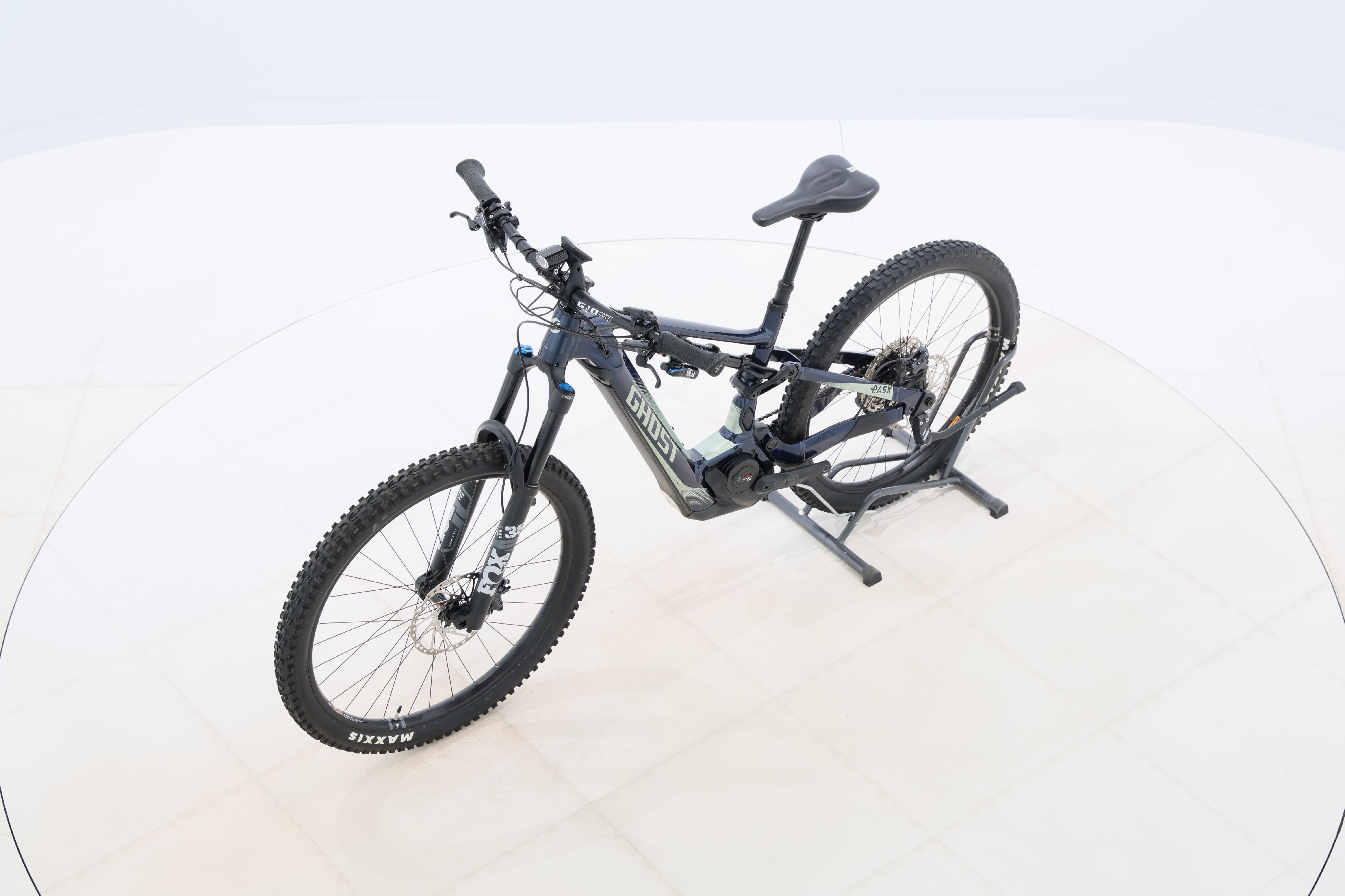 aaeb72b4-8542-4d4e-b3da-8b6a1d63b637