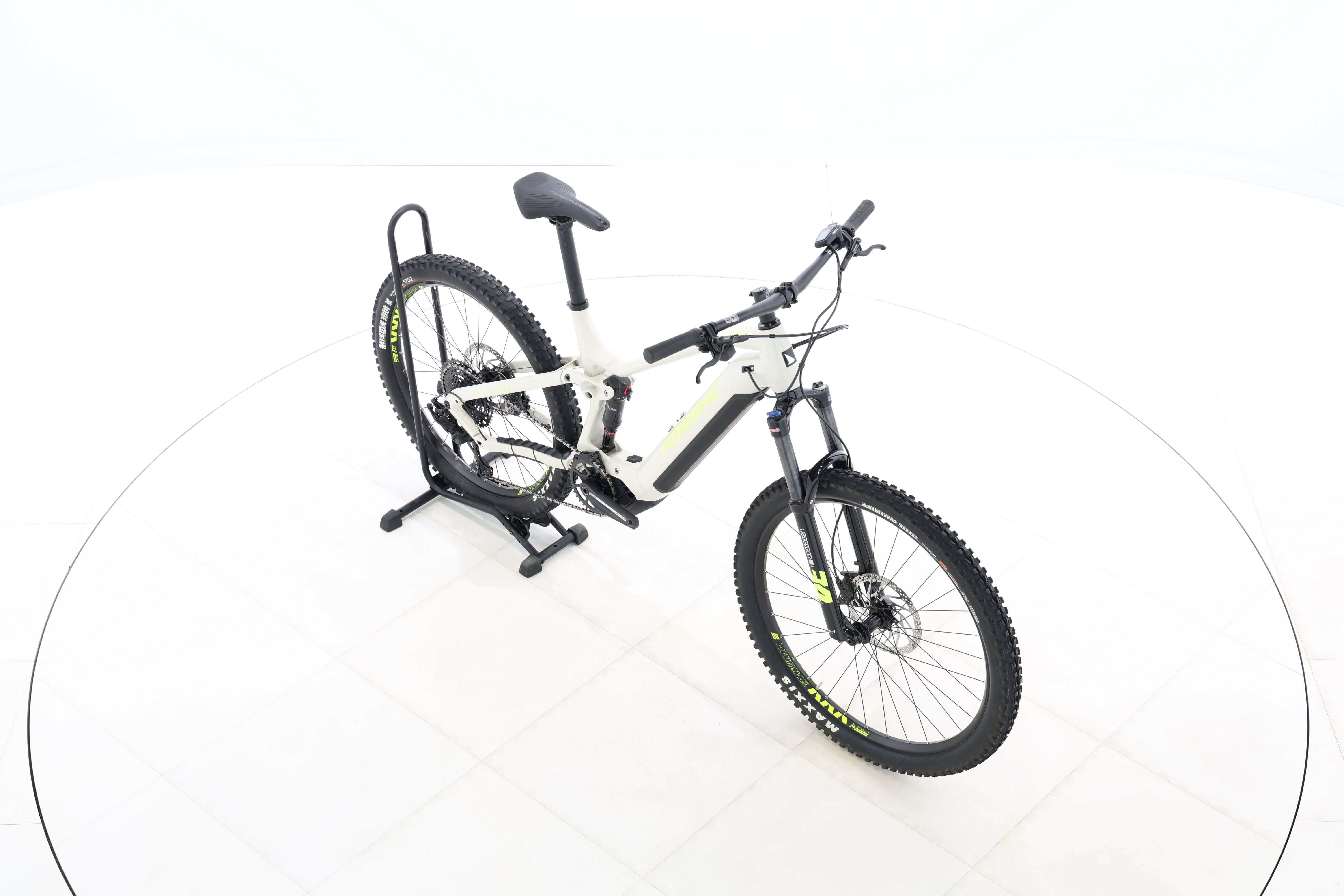 828b0a45-df28-41d3-8ead-7d617dc11d57