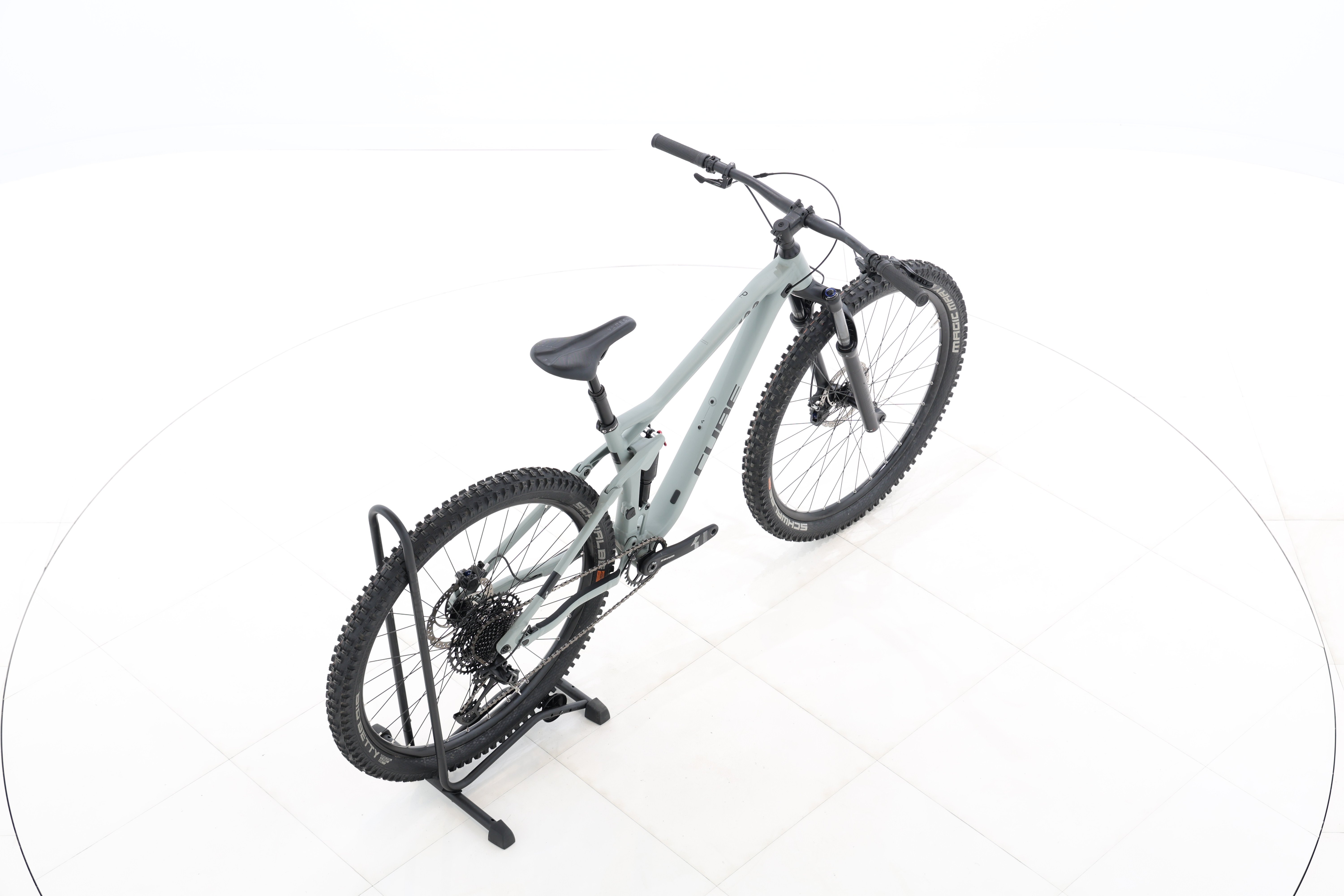 cdb9a80f-3583-4a24-916d-4dbd23459df8