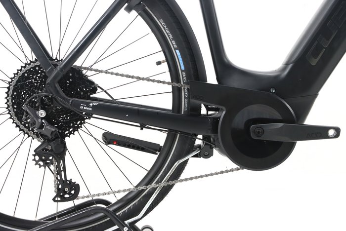 Cube Touring Hybrid Pro 625 2023