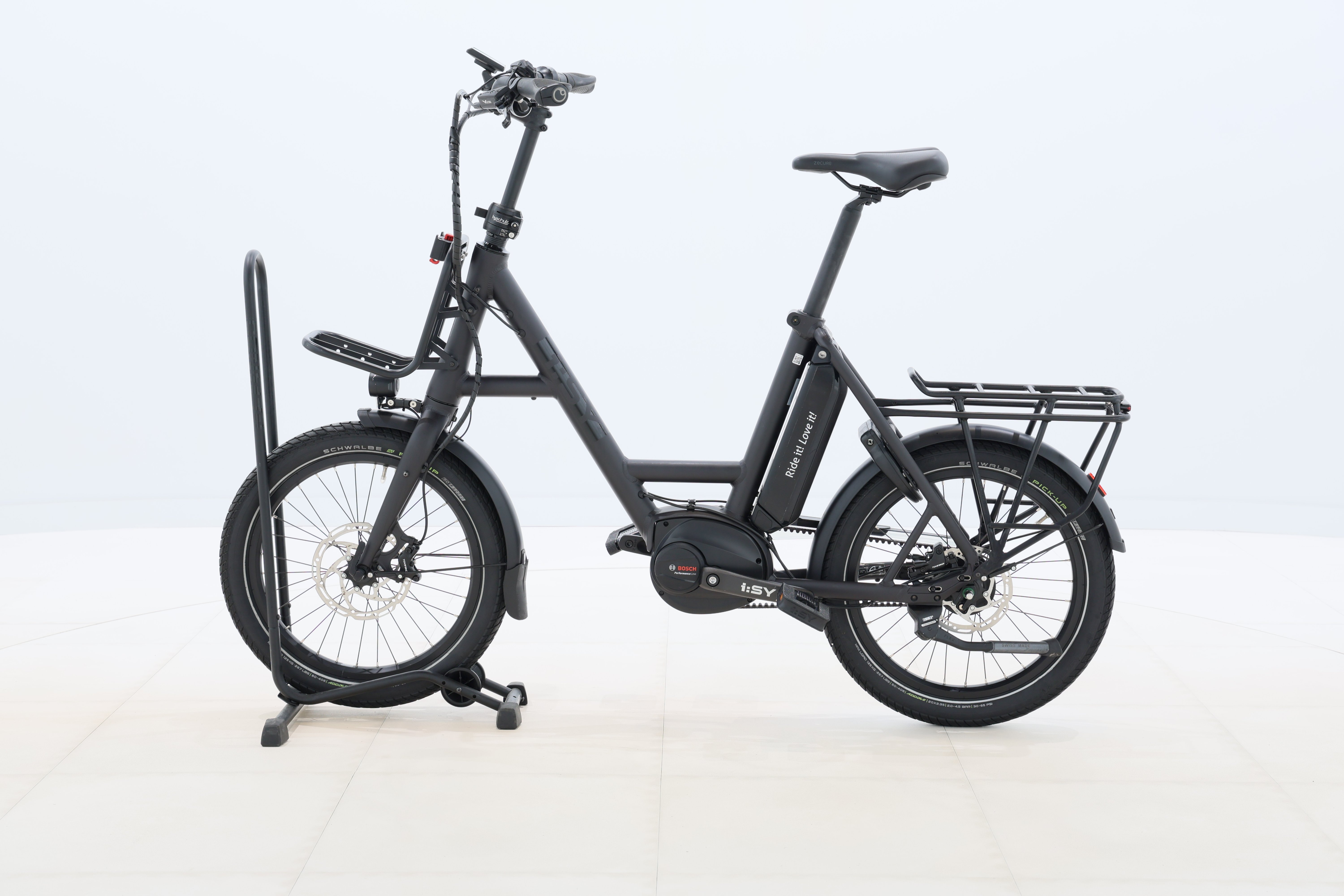 9b83f183-33c7-49c8-82c5-c120c19d5878